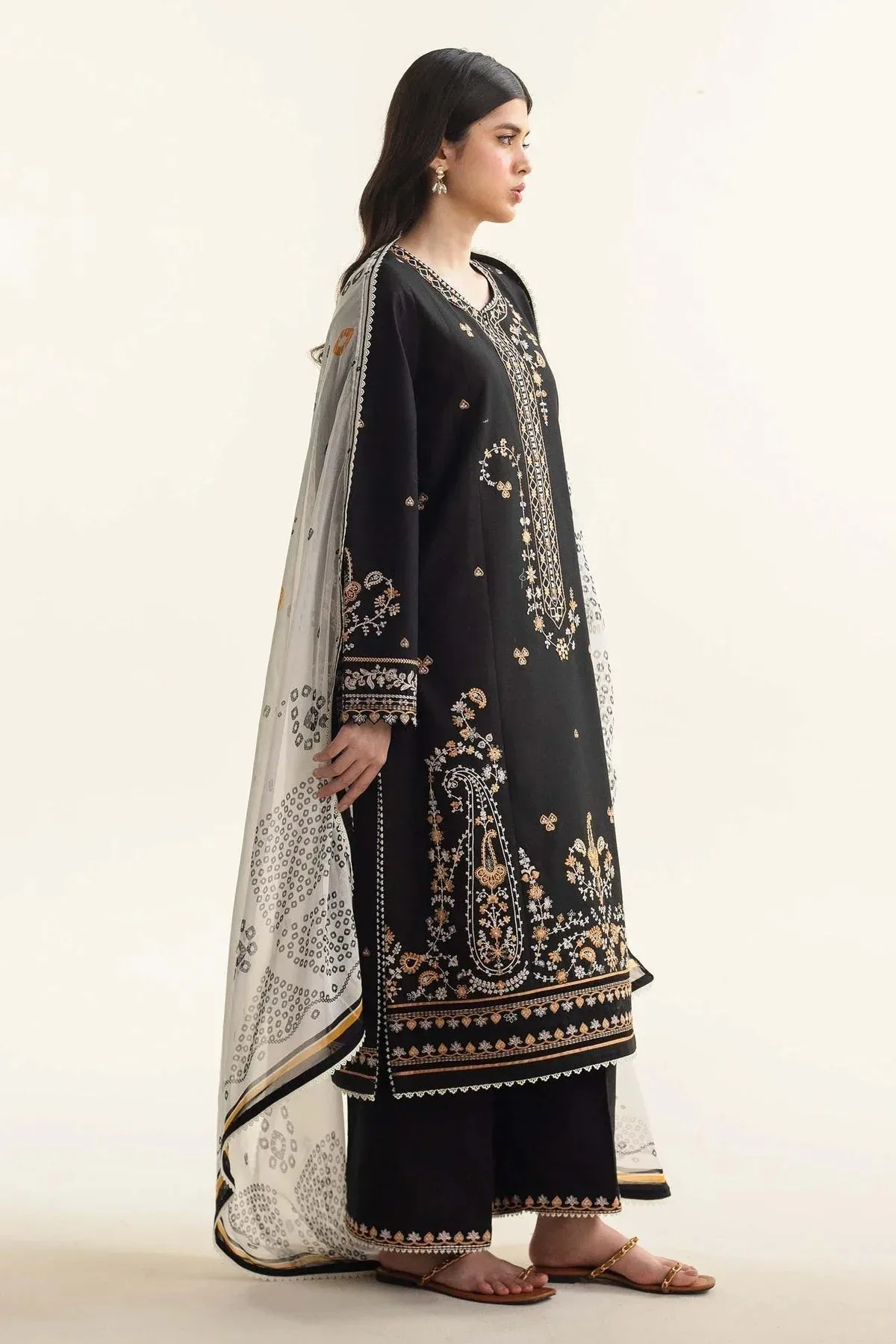 Zara Shahjahan Coco Lawn Vol 2 Black Organza – view 5 – Poshaq