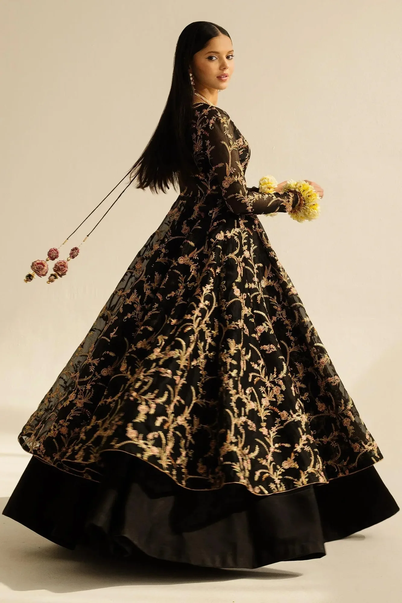 Zara Shahjahan Wedding Formals 2024 Black Organza – view 2 – Poshaq