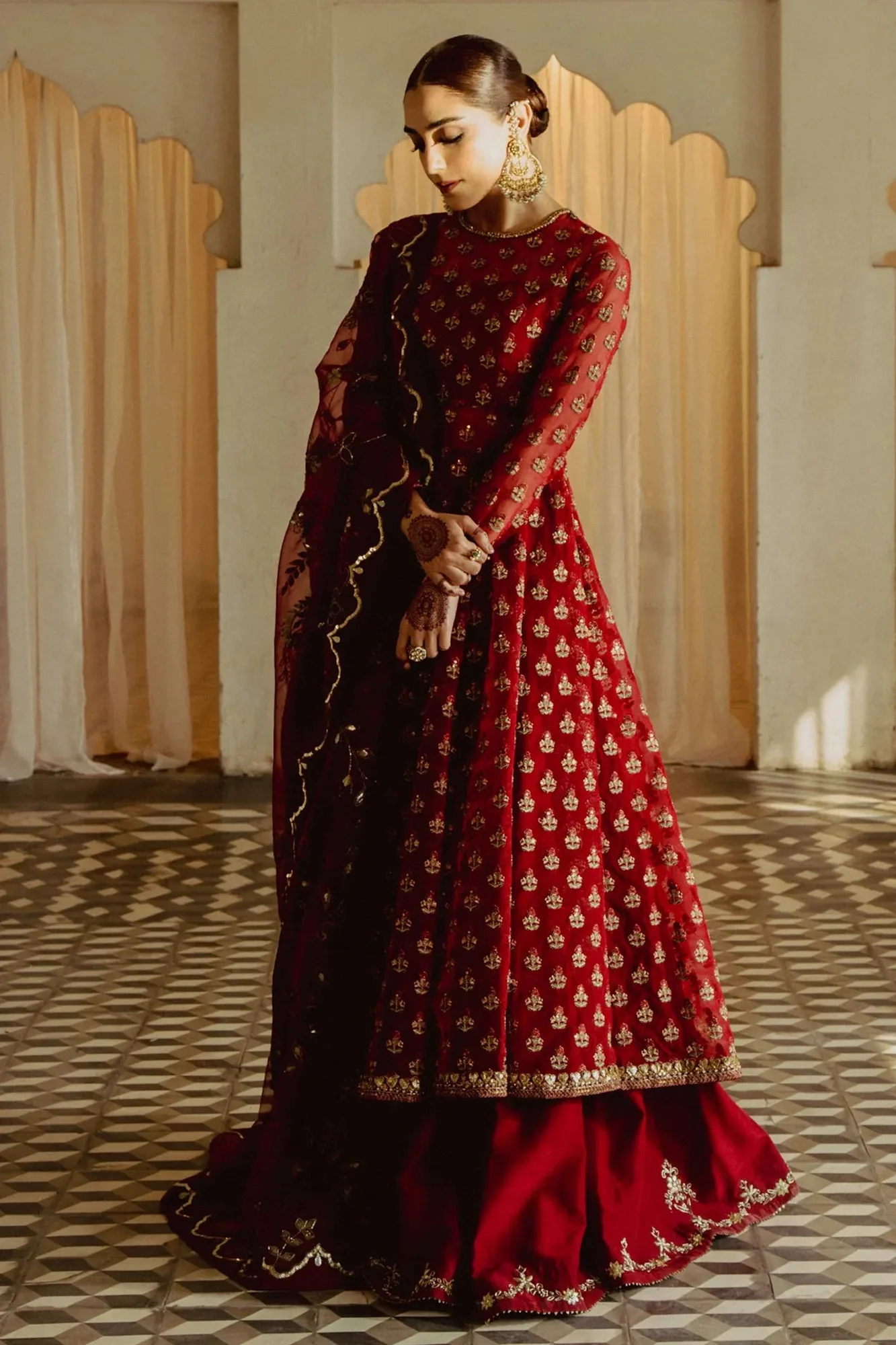 Zara Shahjahan Bridal 2024 Red Organza – view 1 – Poshaq