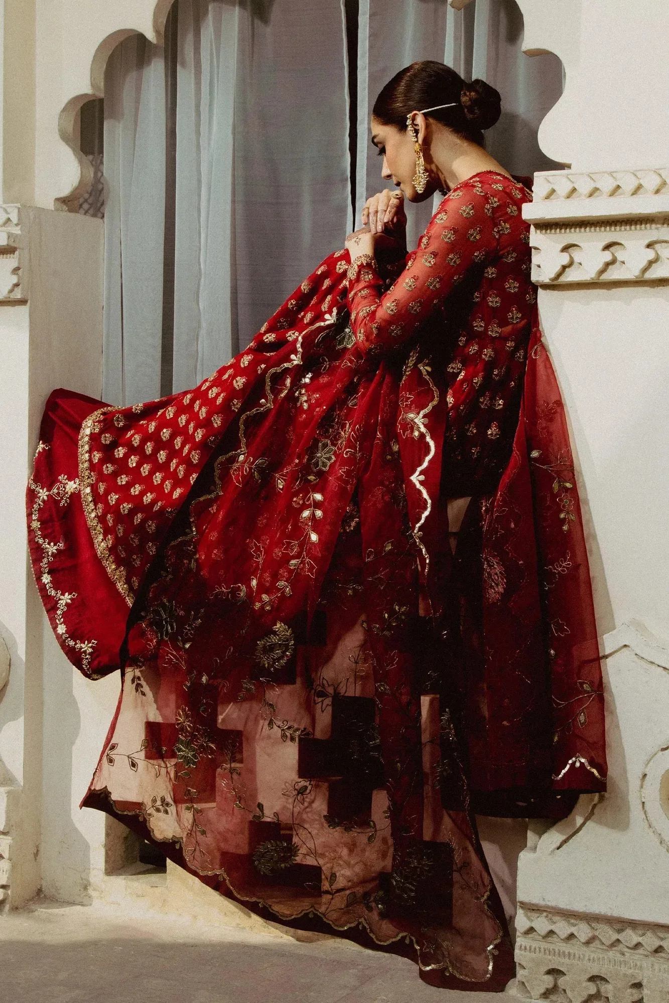 Zara Shahjahan Bridal 2024 Red Organza – view 4 – Poshaq