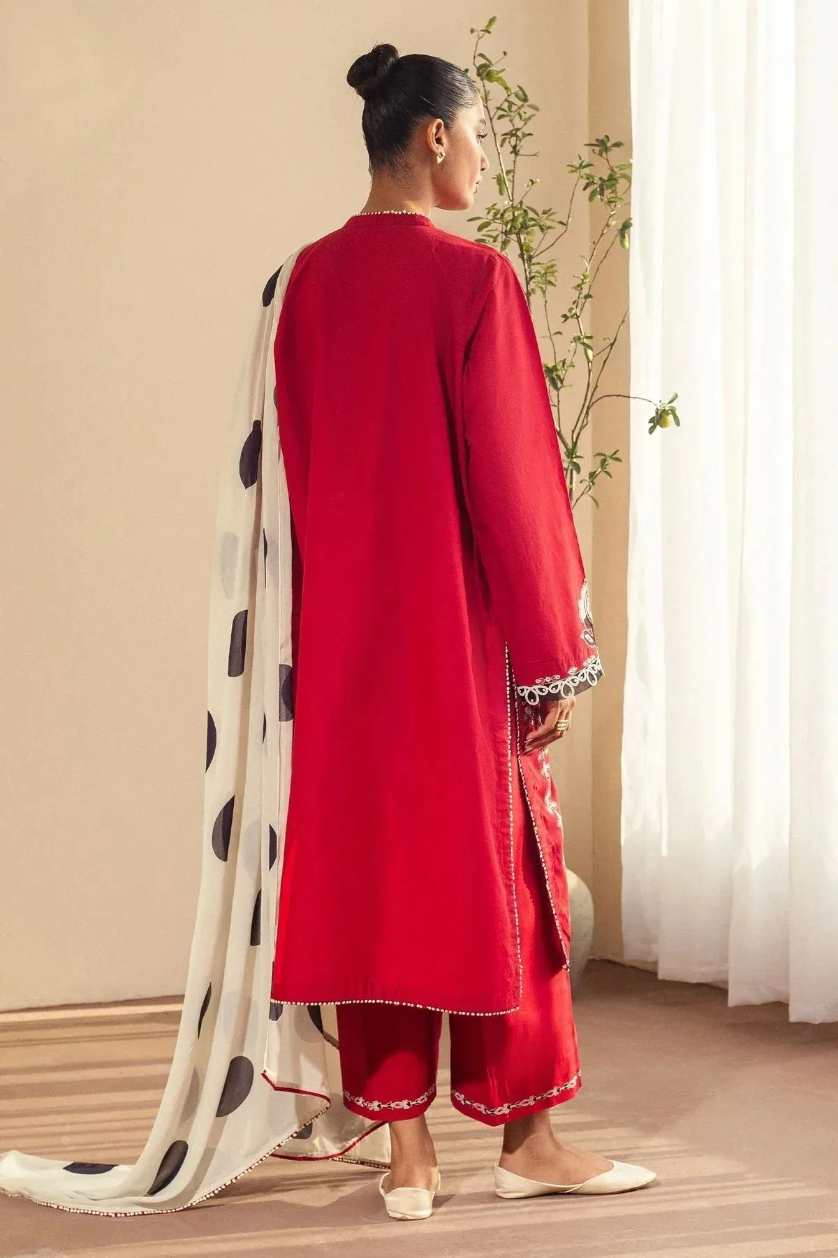 Zara Shahjahan Pret Wear Red – view 4 – Poshaq