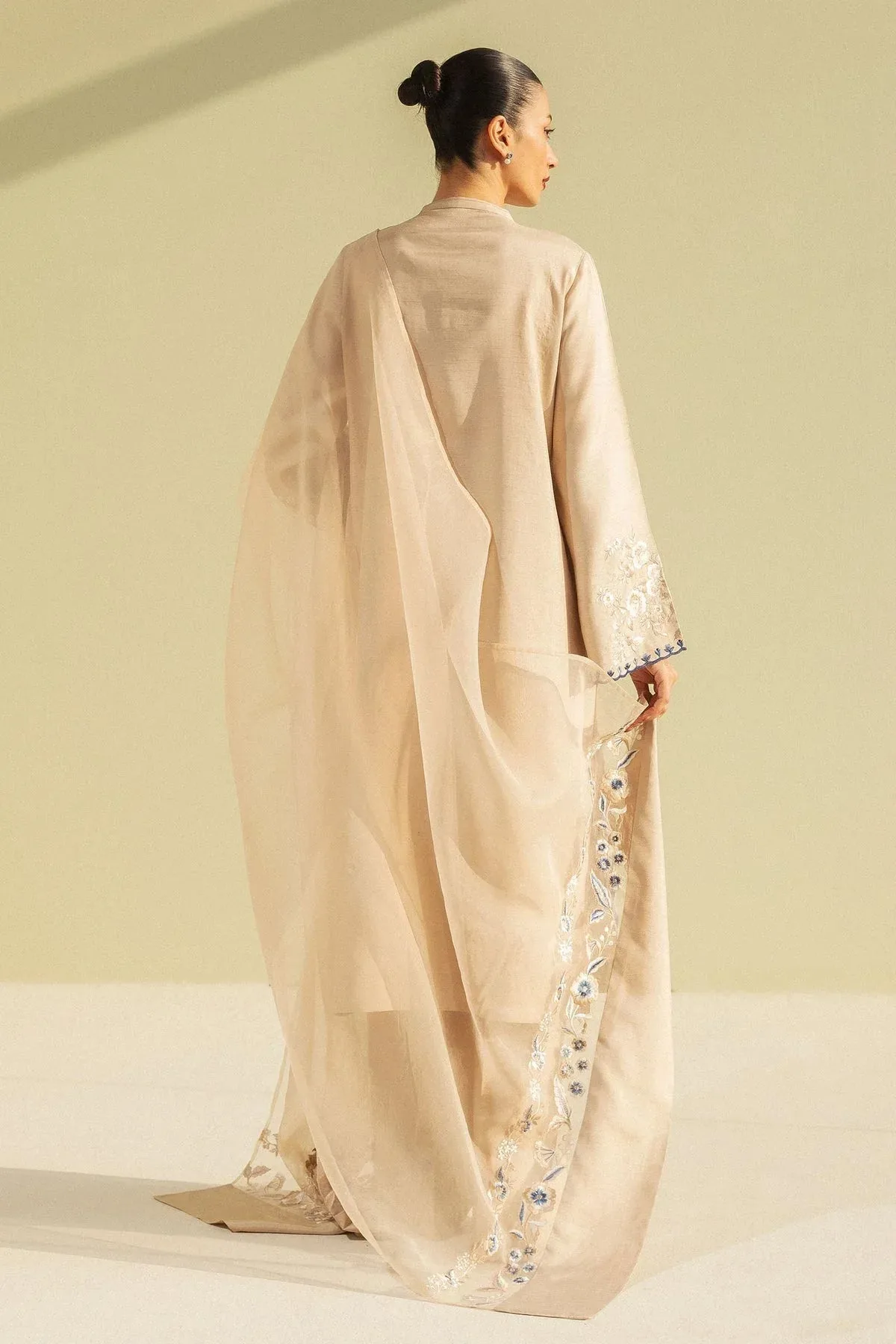 Beige raw silk shirt and trousers with sheer organza dupatta – view 2 – Poshaq