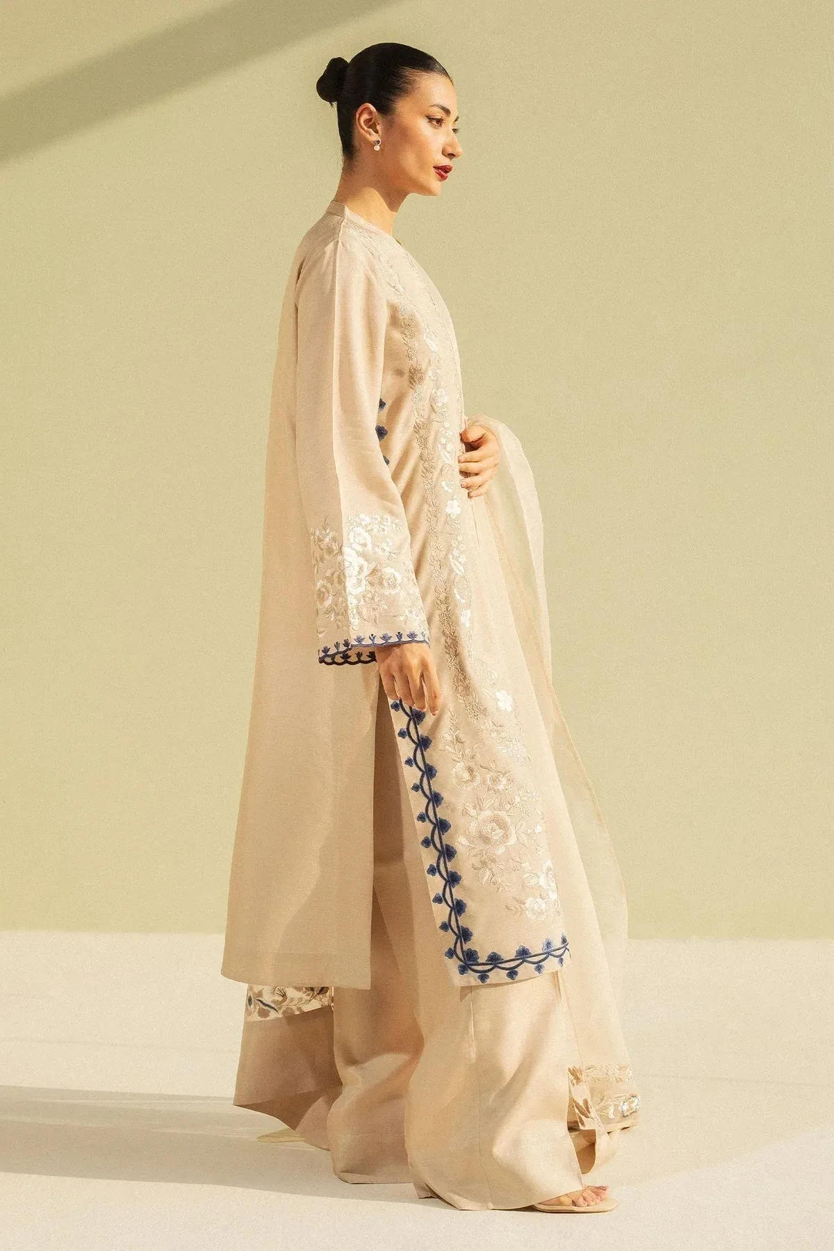 Beige raw silk shirt and trousers with sheer organza dupatta – view 4 – Poshaq