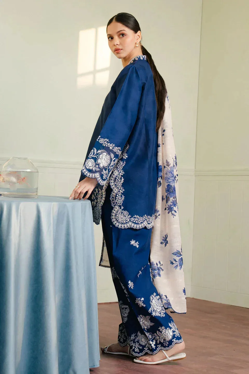 Zara Shahjahan Coco Lawn 25 White Jacquard – view 4 – Poshaq