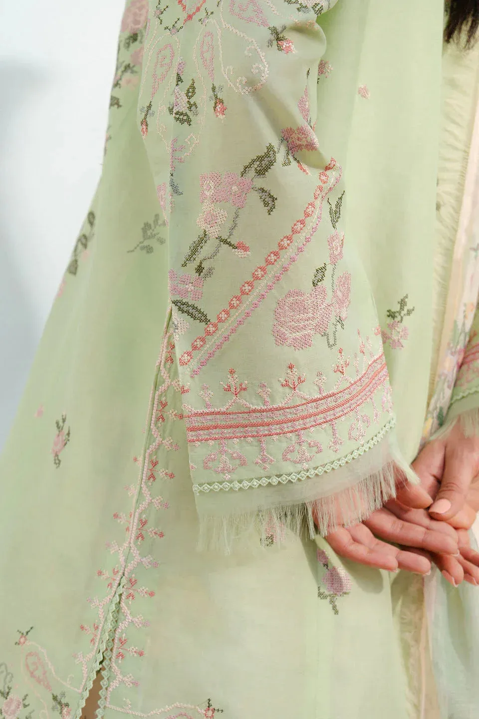 Zara Shahjahan Coco Lawn 25 Green Organza – view 3 – Poshaq