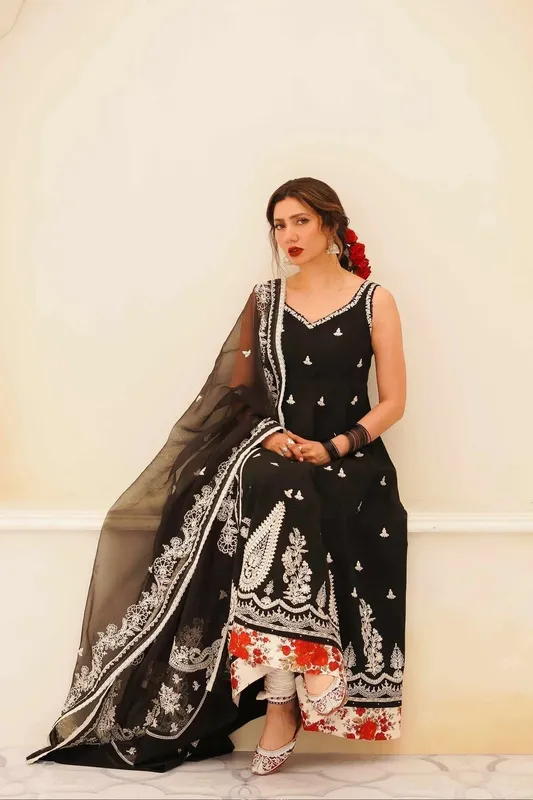 Zara Shahjahan Jacquard – view 1 – Poshaq