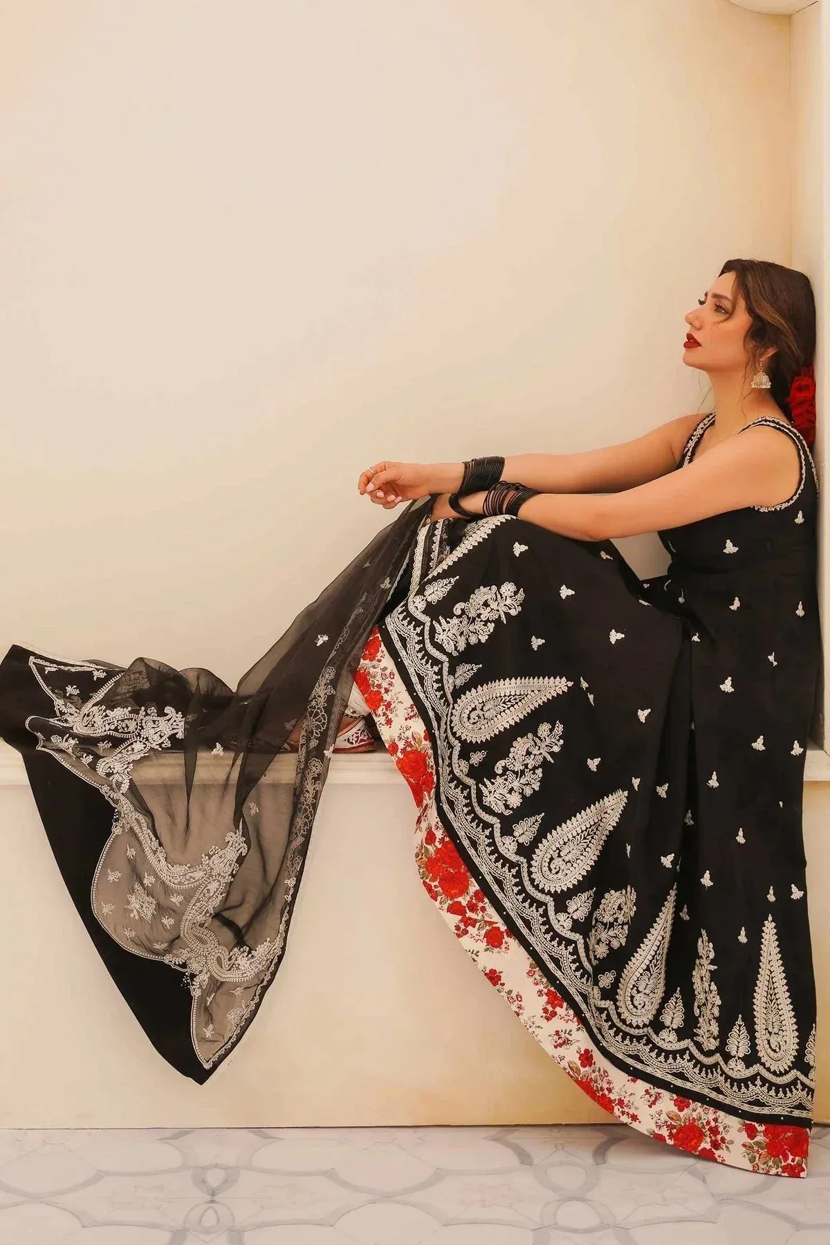 Zara Shahjahan Jacquard – view 4 – Poshaq