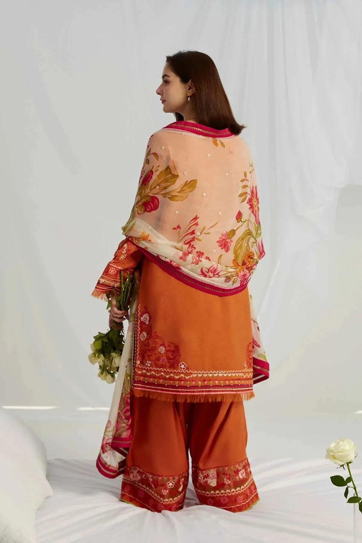 Zara Shahjahan Jacquard – view 5 – Poshaq