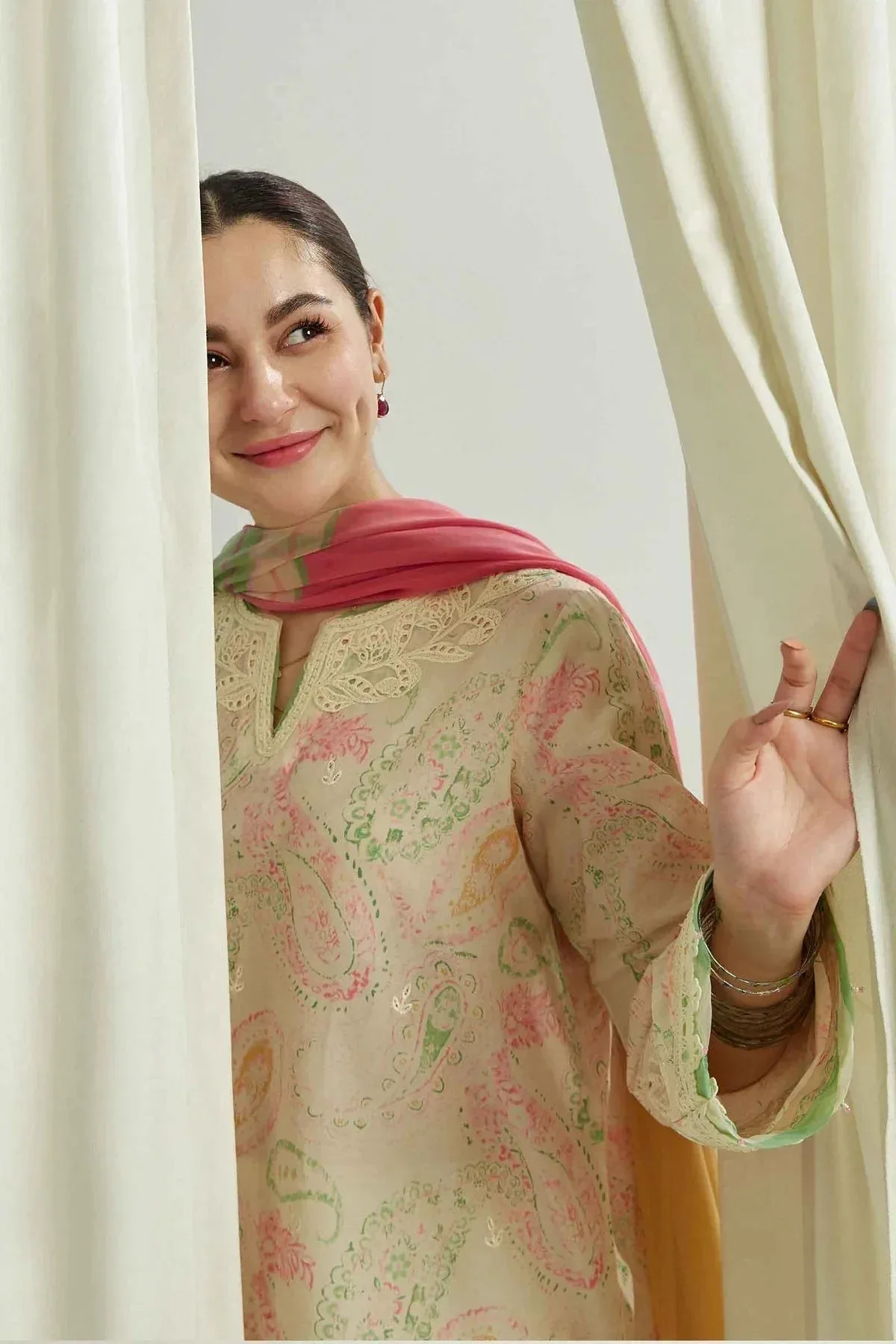 Zara Shahjahan Organza – view 4 – Poshaq