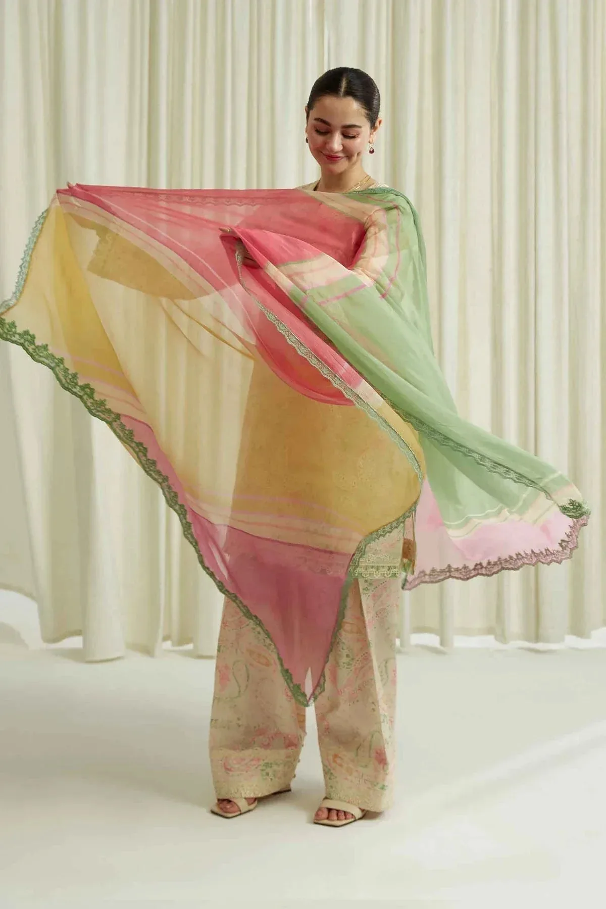 Zara Shahjahan Organza – view 5 – Poshaq