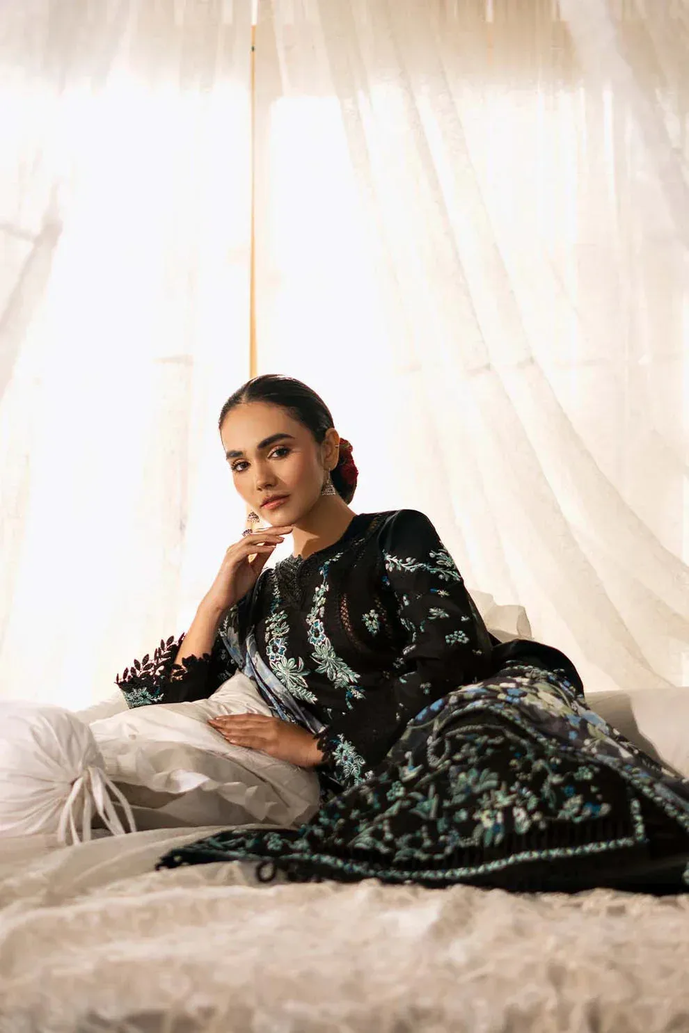 Zarposh Sajni Lawn 25 Organza – view 3 – Poshaq