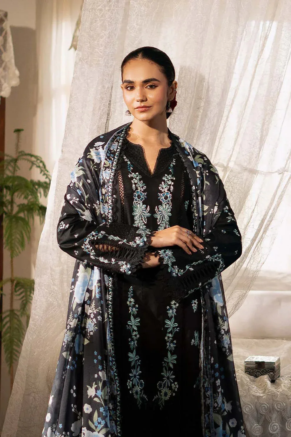 Zarposh Sajni Lawn 25 Organza – view 4 – Poshaq