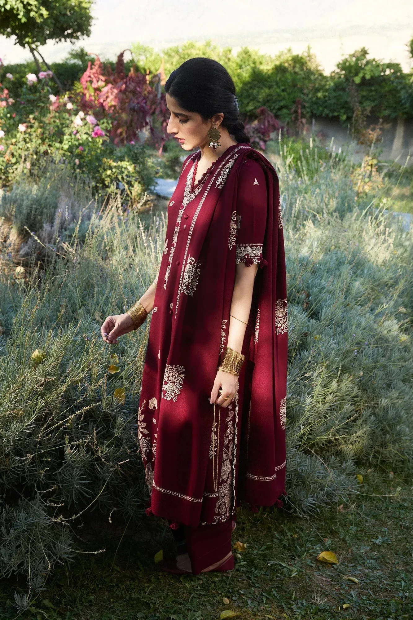 Zaha Winter 2024 Maroon – view 2 – Poshaq