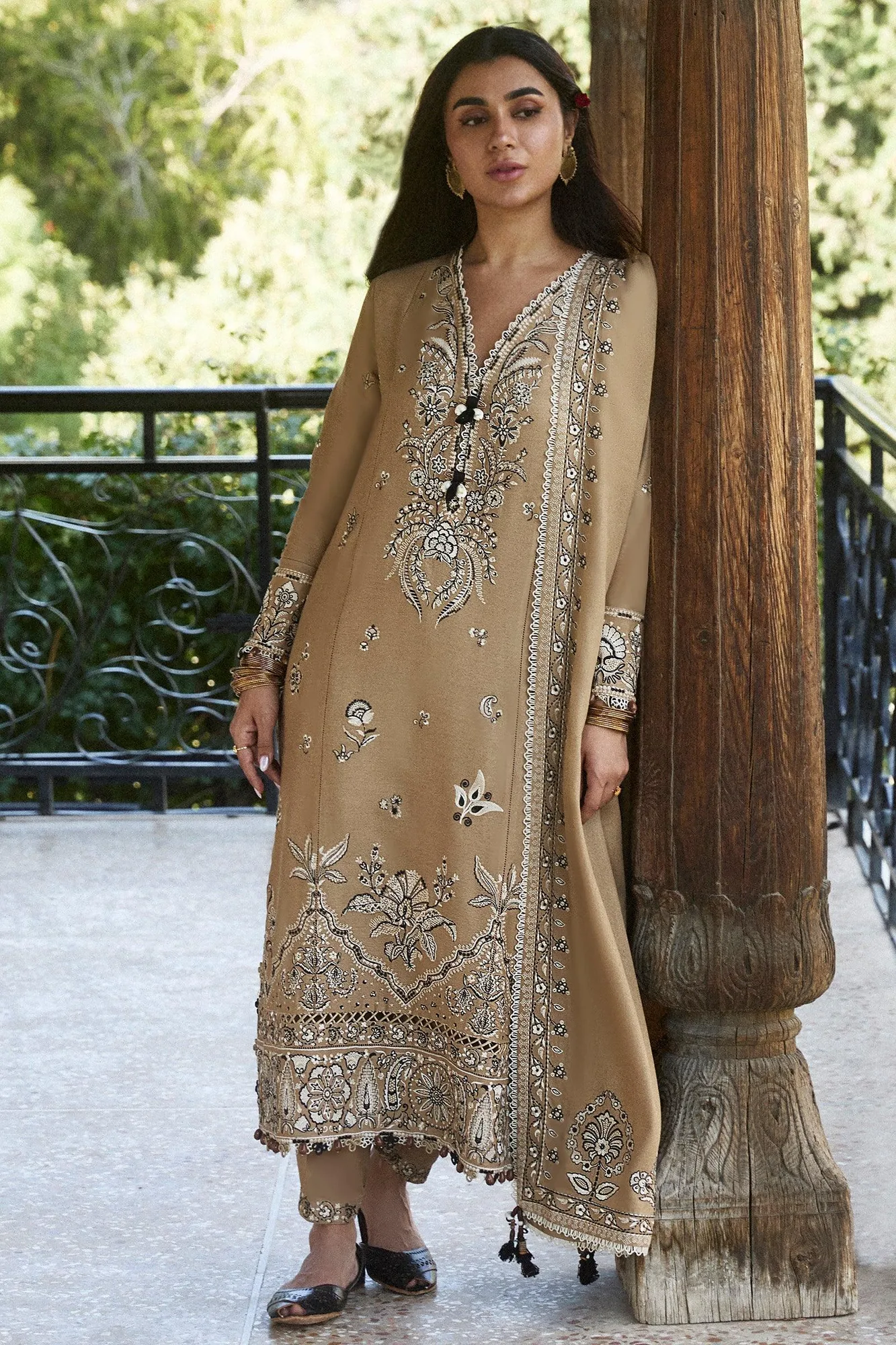Zaha Winter 2024 Beige – view 1 – Poshaq