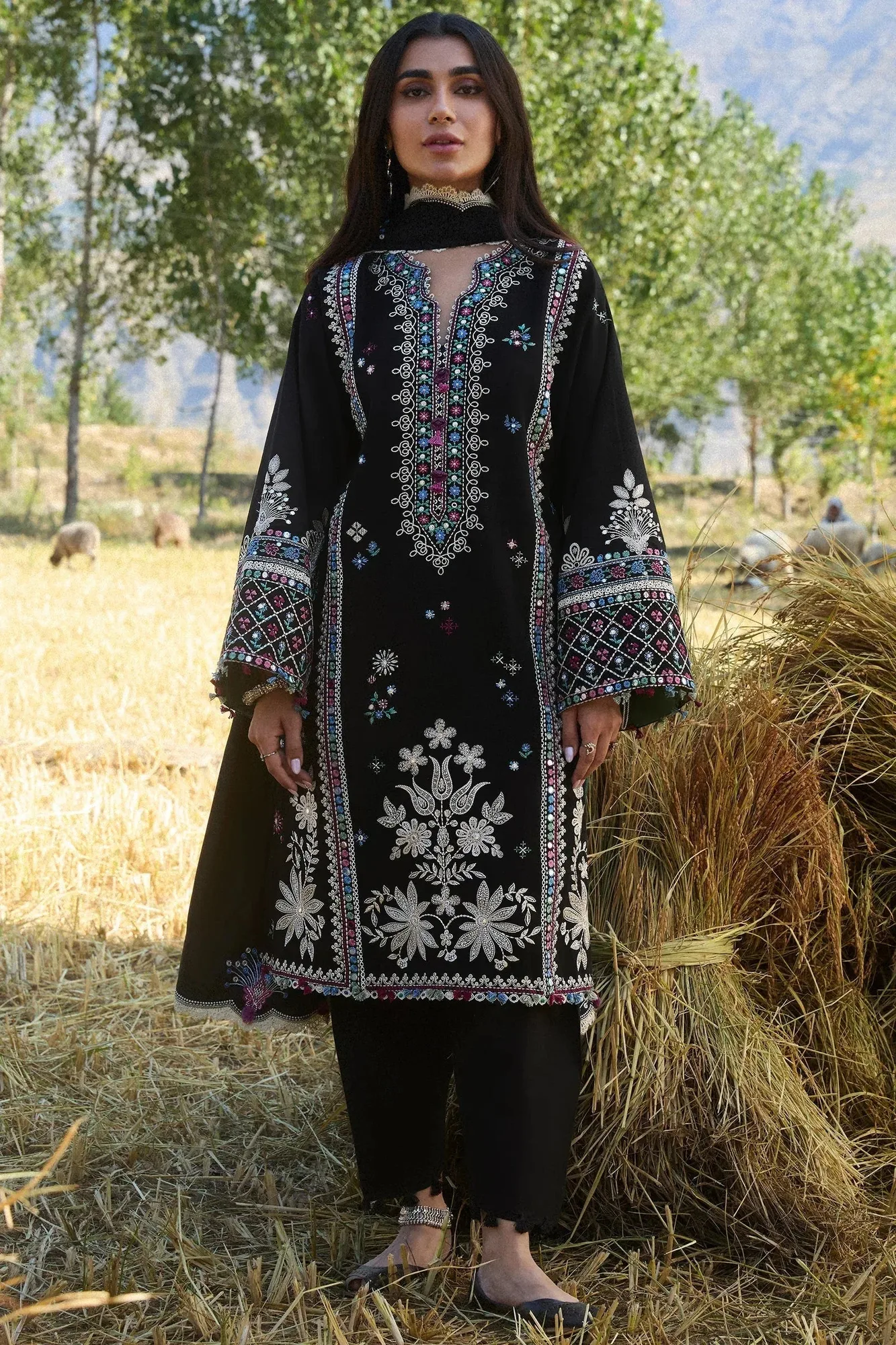 Zaha Winter 2024 Ivory Karandi – view 1 – Poshaq