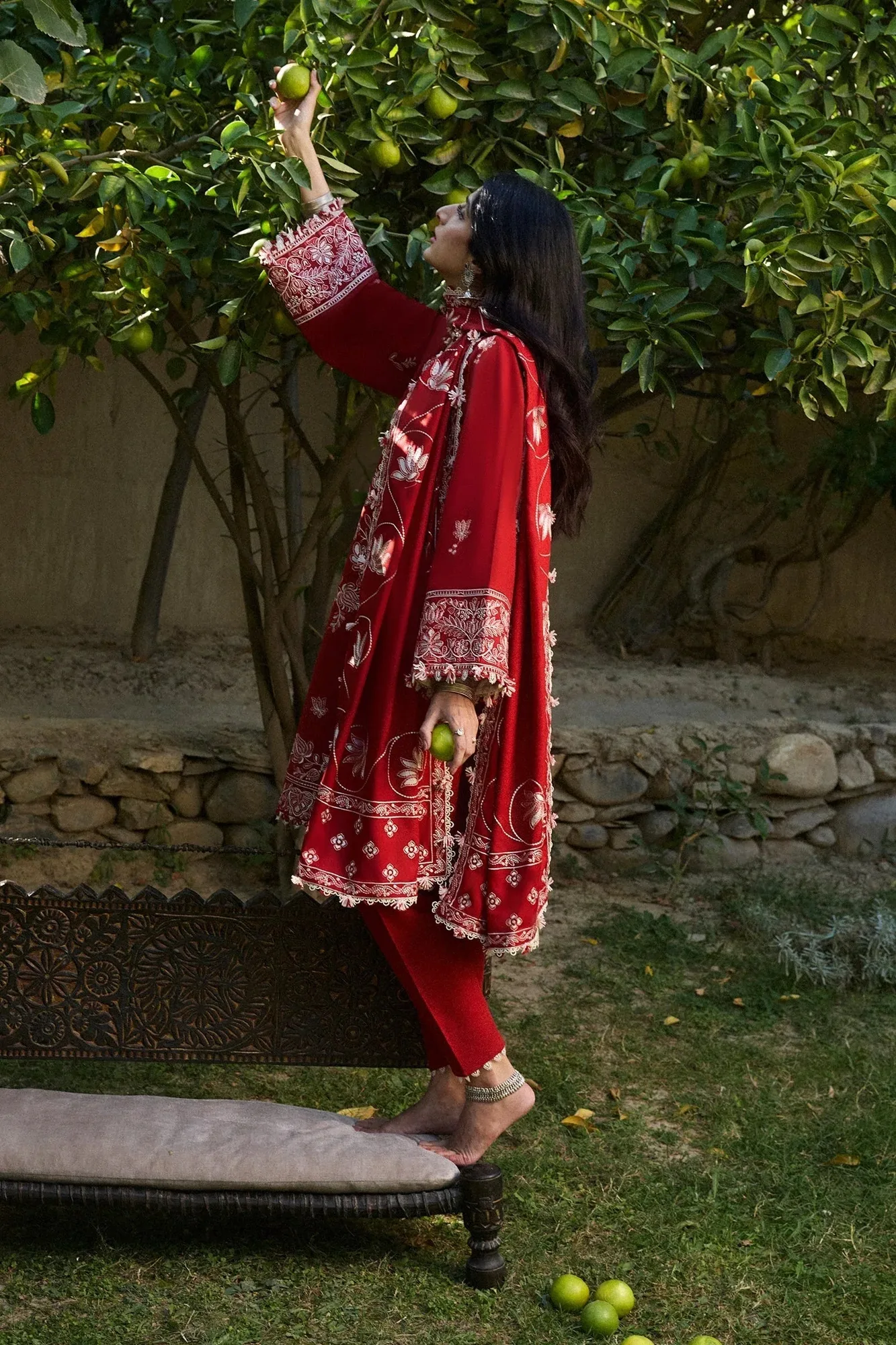 Zaha Winter 2024 Ivory Karandi – view 2 – Poshaq