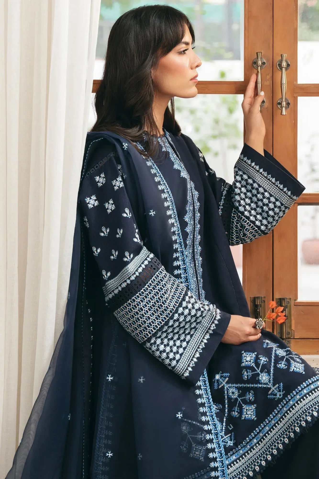 Zaha Aangan Ready to Wear Blue Organza – view 3 – Poshaq