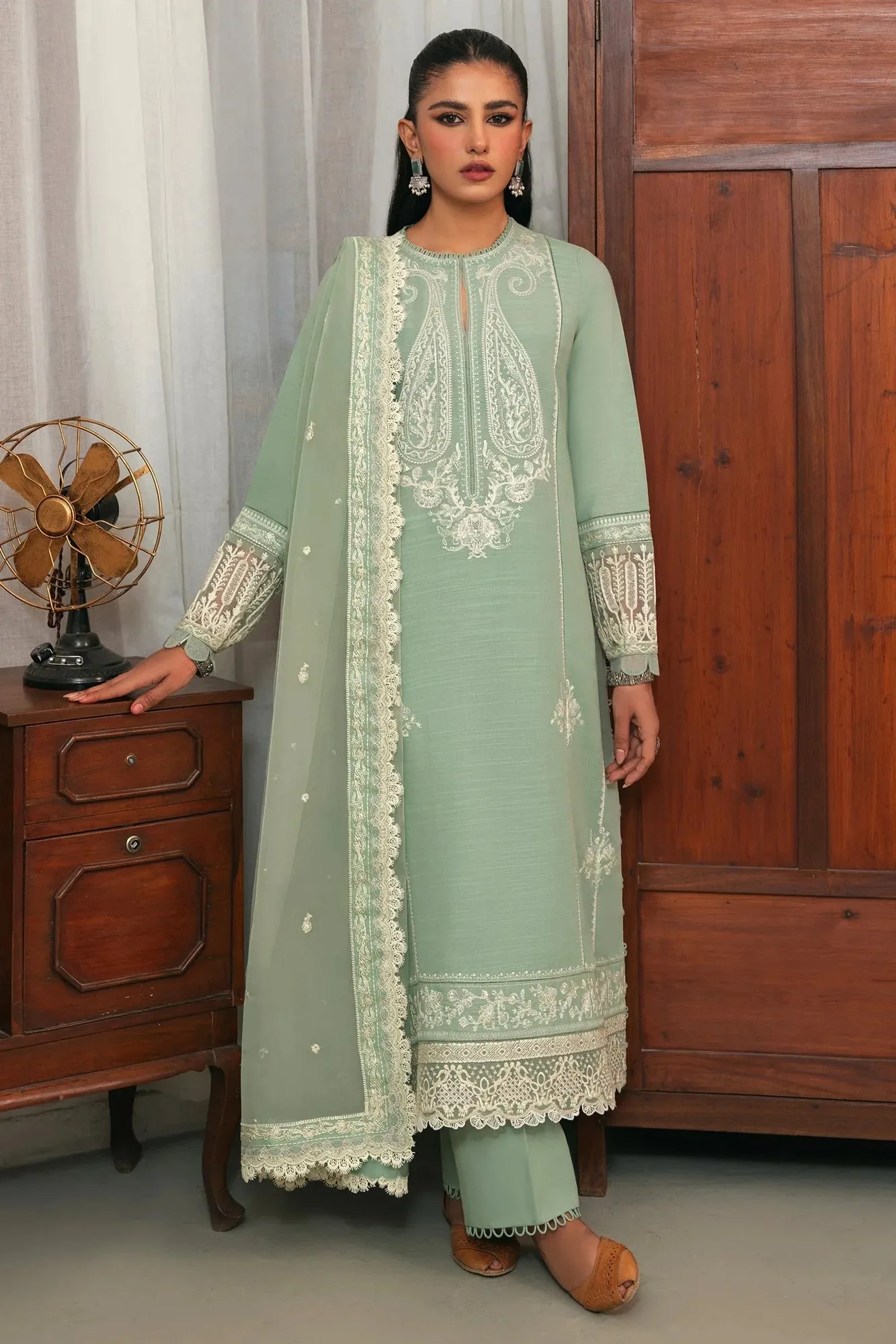 Zaha Aangan Ready to Wear Green – view 1 – Poshaq