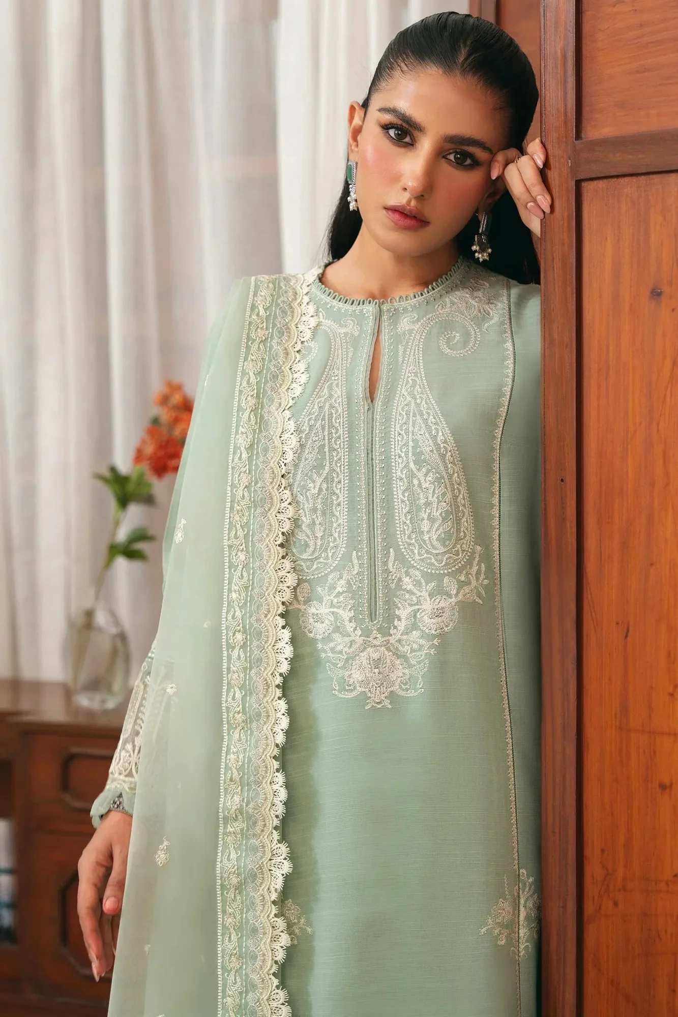 Zaha Aangan Ready to Wear Green – view 2 – Poshaq