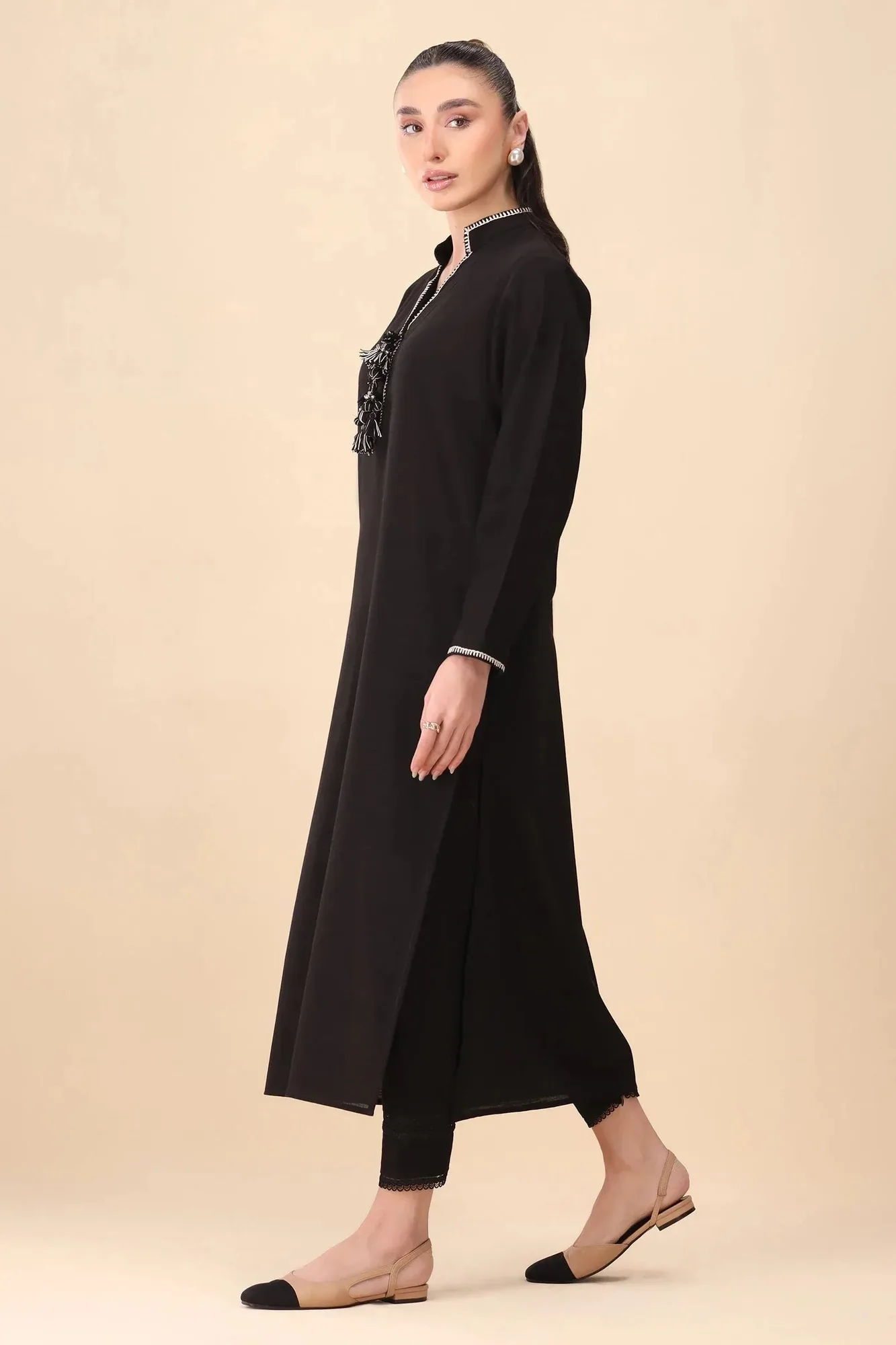 Zaha Staples Black – view 2 – Poshaq