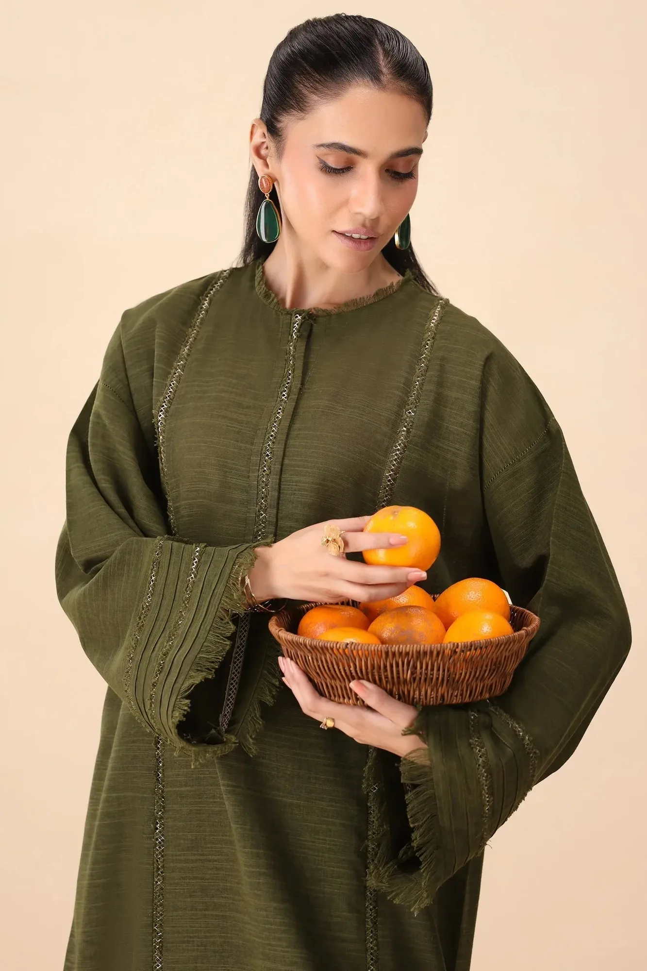 Zaha Staples Olive – view 2 – Poshaq