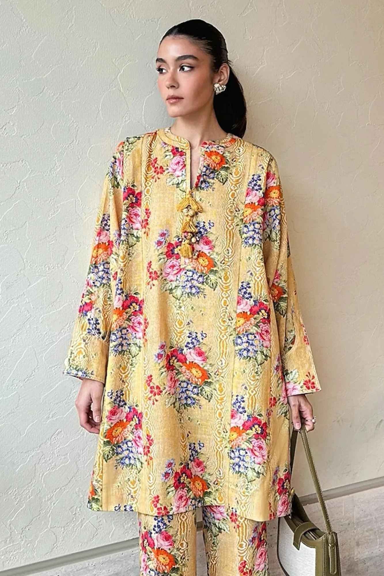 Zaha Trechic Pret 24 Yellow Khaddar – view 2 – Poshaq