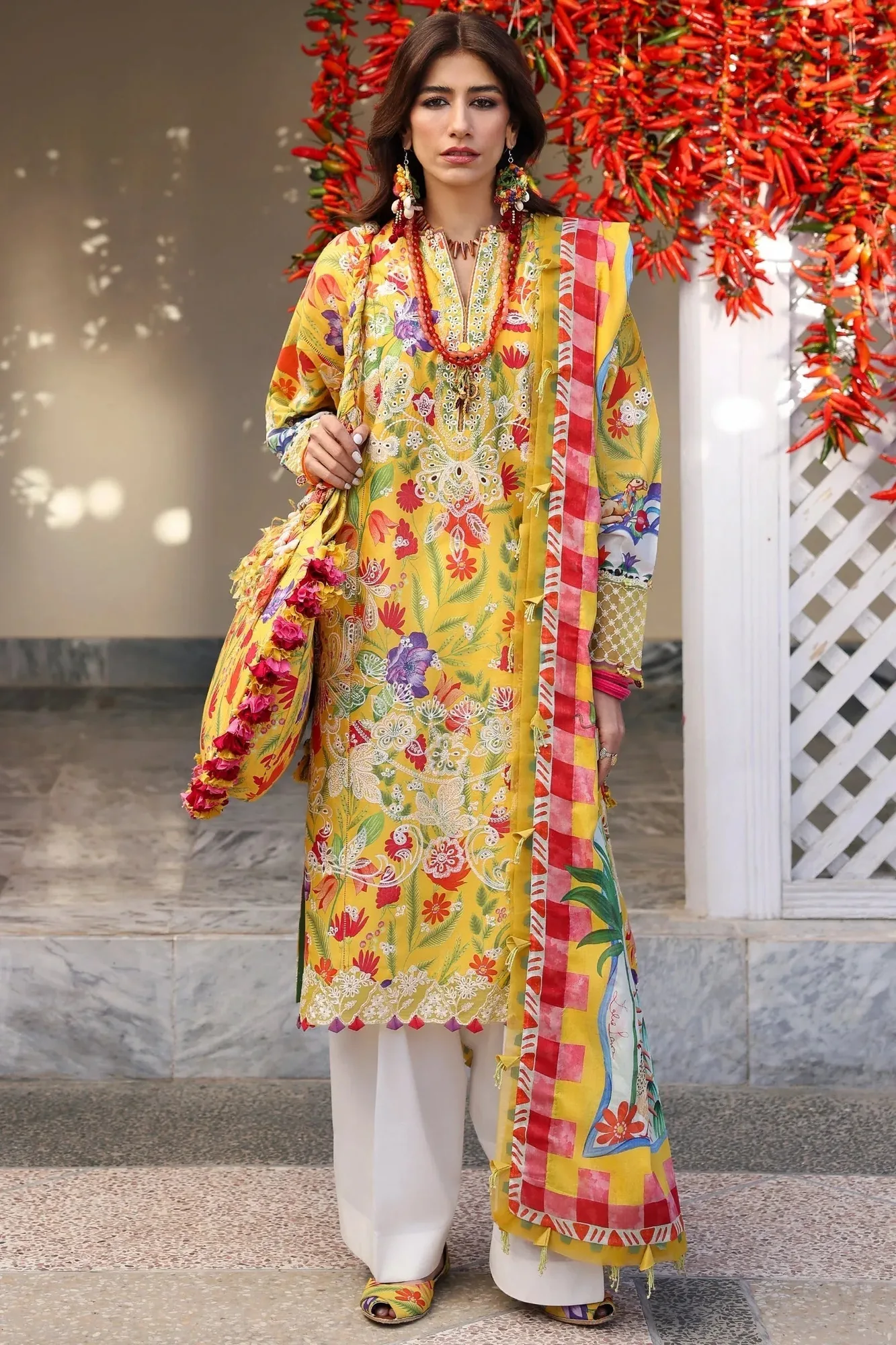 Zaha Lawn 25 Ivory Lawn – view 1 – Poshaq
