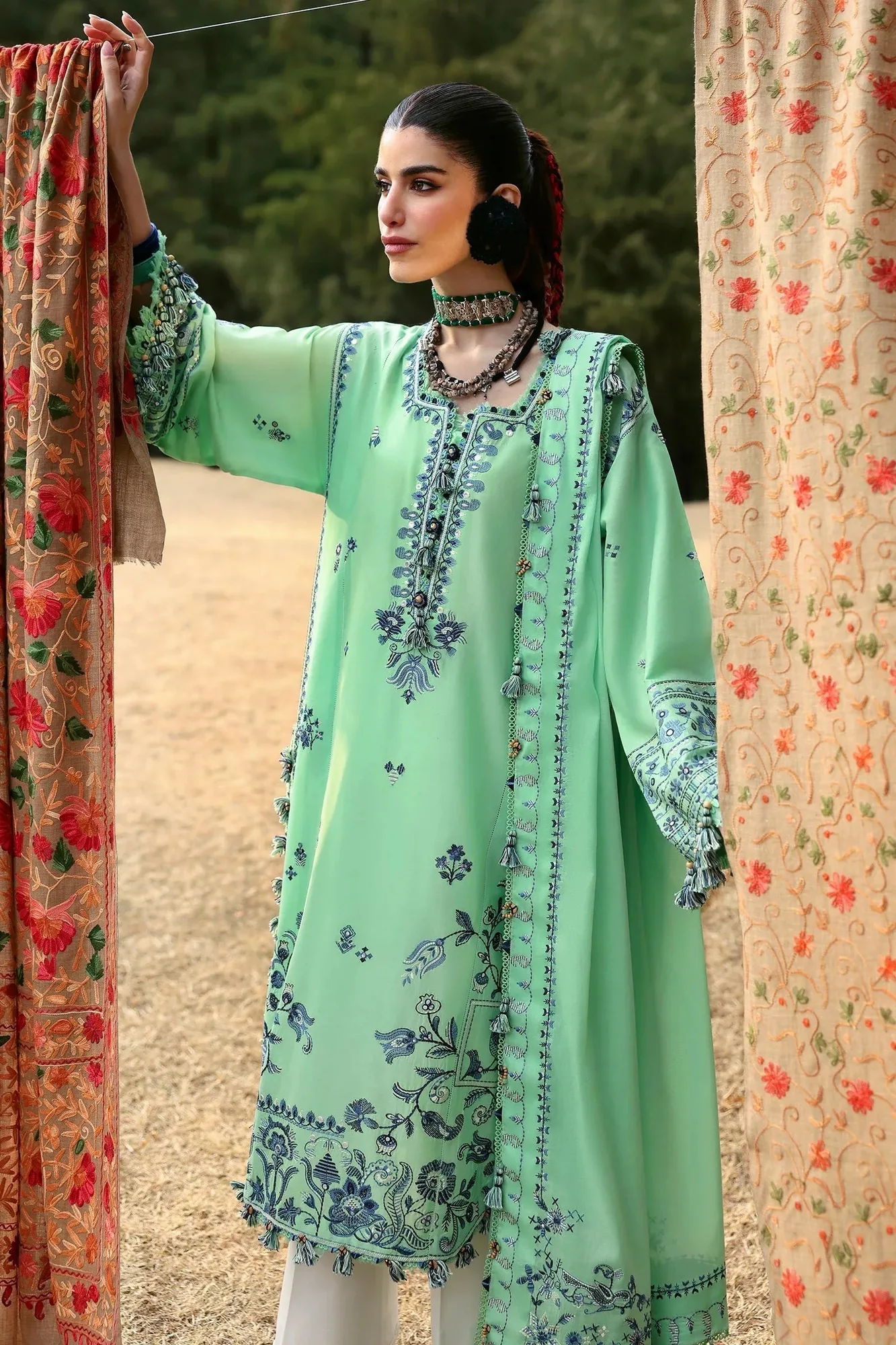 Zaha Lawn 25 Green – view 2 – Poshaq