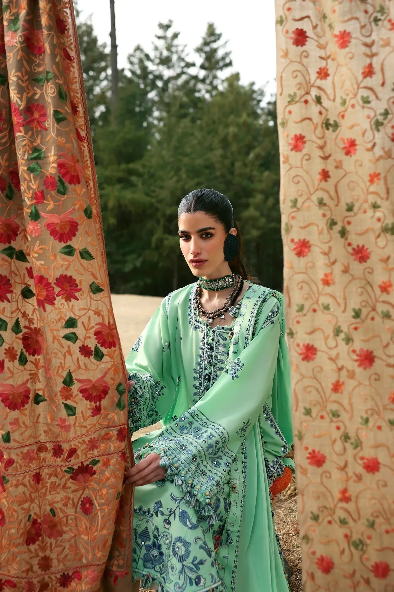 Zaha Lawn 25 Green – view 3 – Poshaq