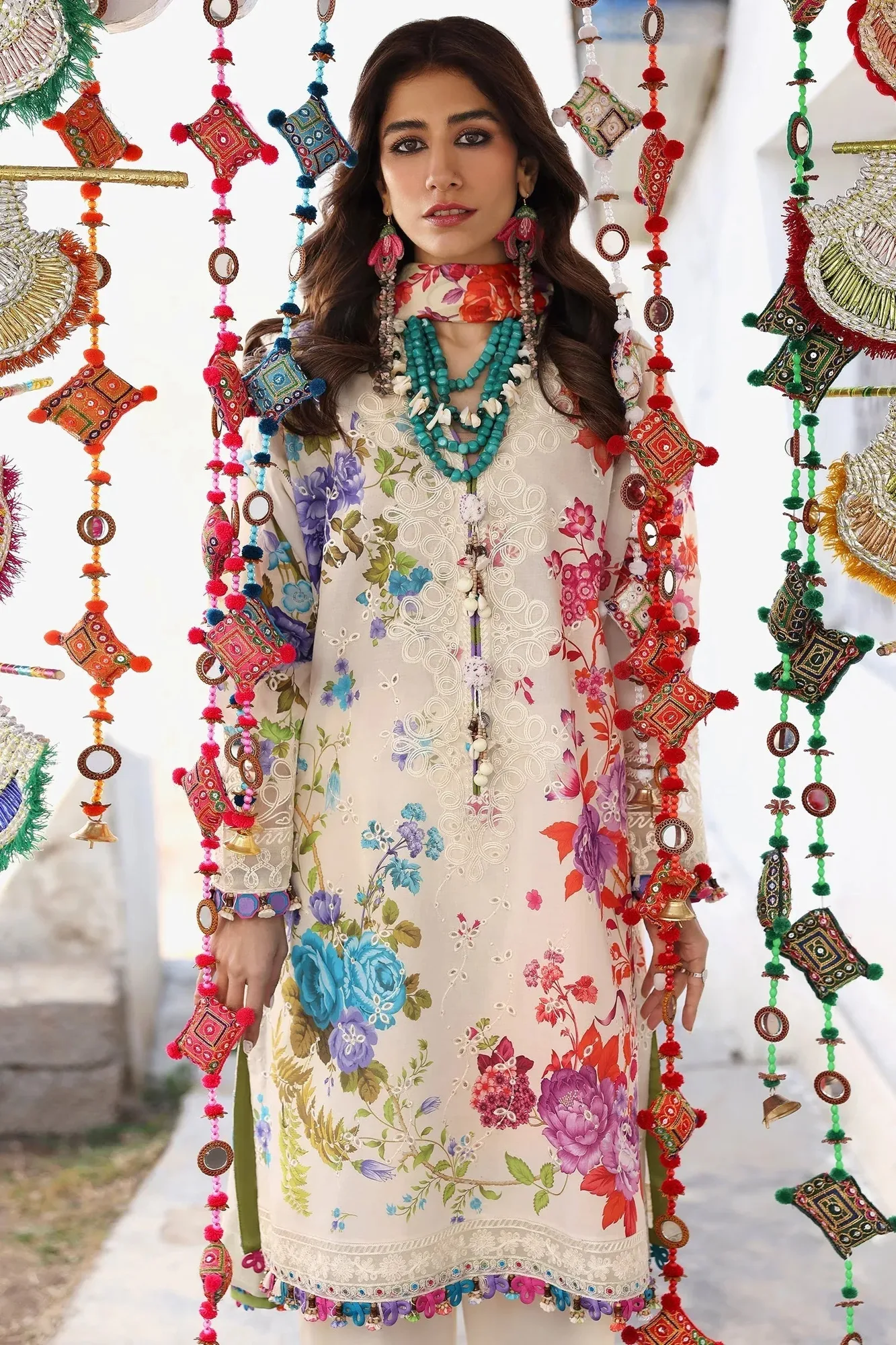 Zaha Lawn 25 Turquoise – view 3 – Poshaq