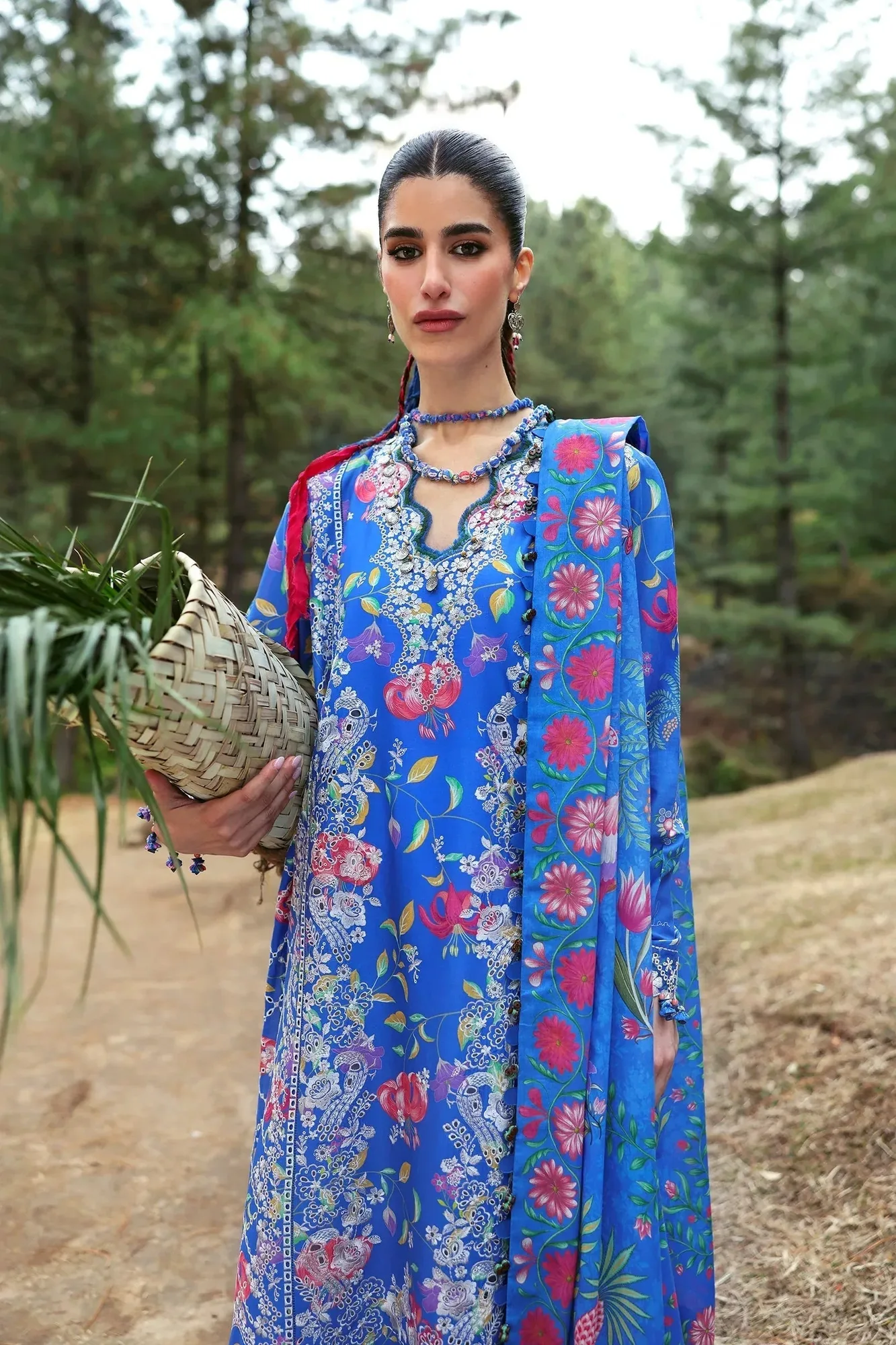 Zaha Lawn 25 Green – view 3 – Poshaq