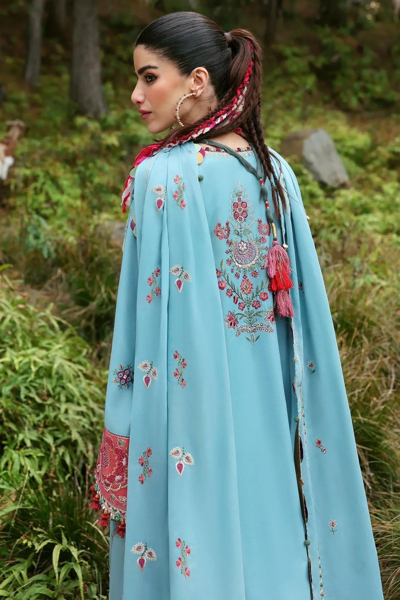 Zaha Lawn 25 Blue – view 2 – Poshaq