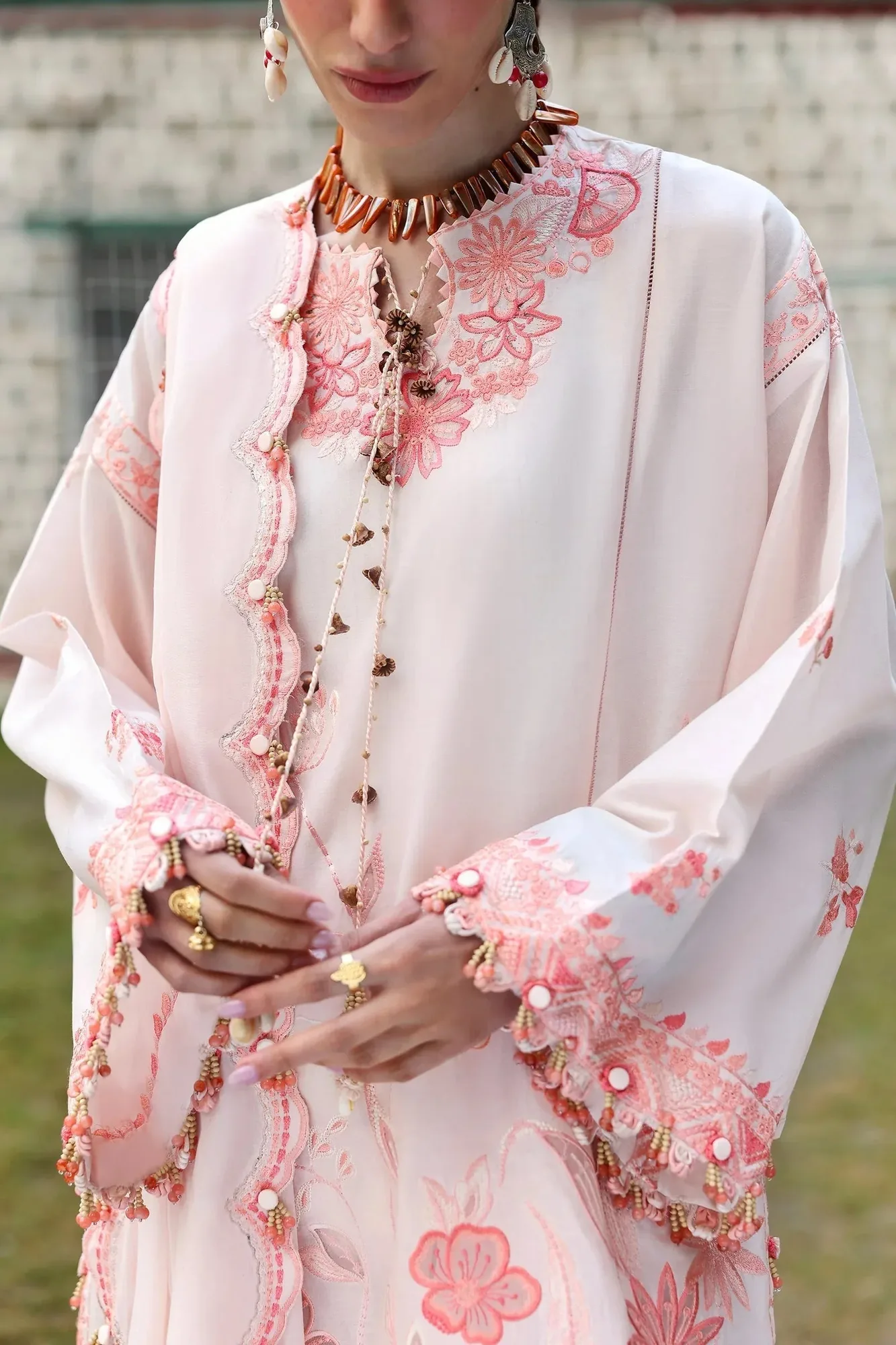 Zaha Lawn 25 Pink – view 3 – Poshaq