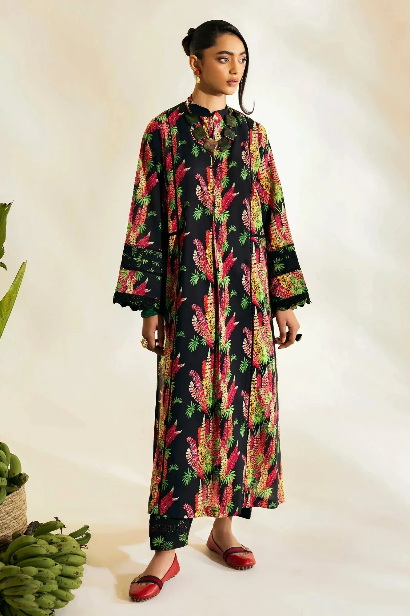 Zaha Pop RTW – view 1 – Poshaq