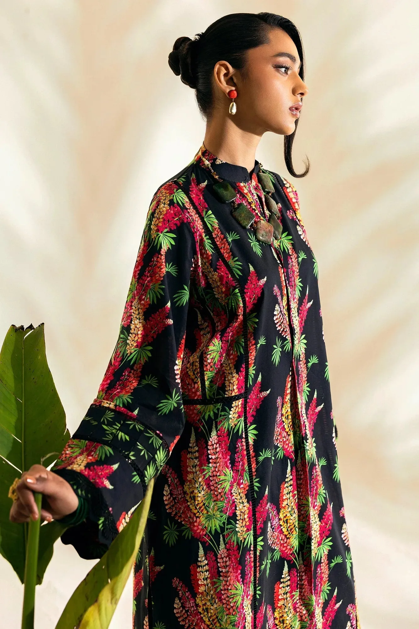 Zaha Pop RTW – view 2 – Poshaq