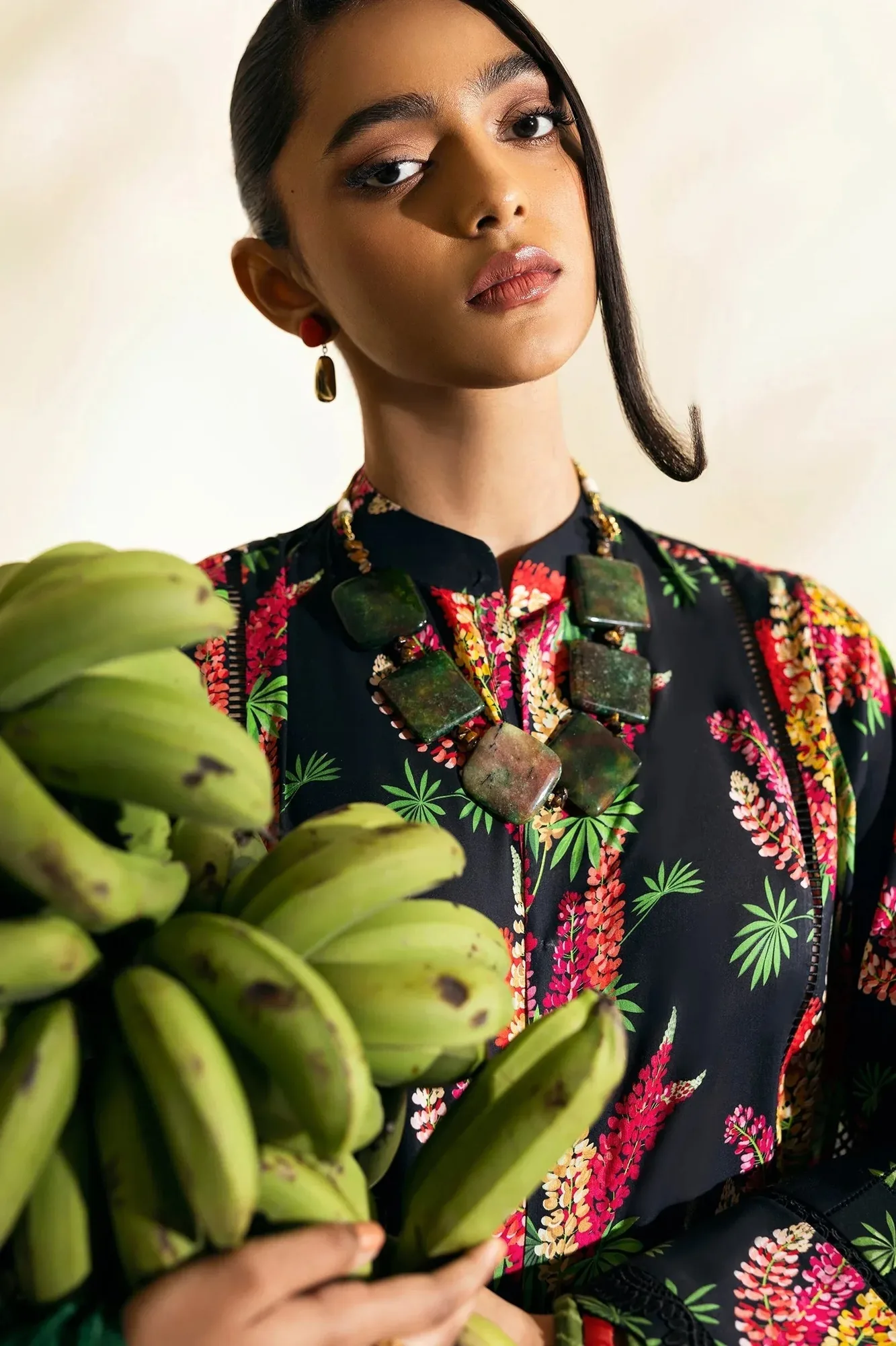 Zaha Pop RTW – view 3 – Poshaq