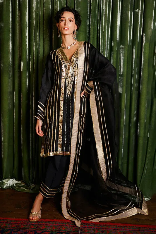 Mushq Chandni Gota Love It Black Raw Silk – view 1 – Poshaq
