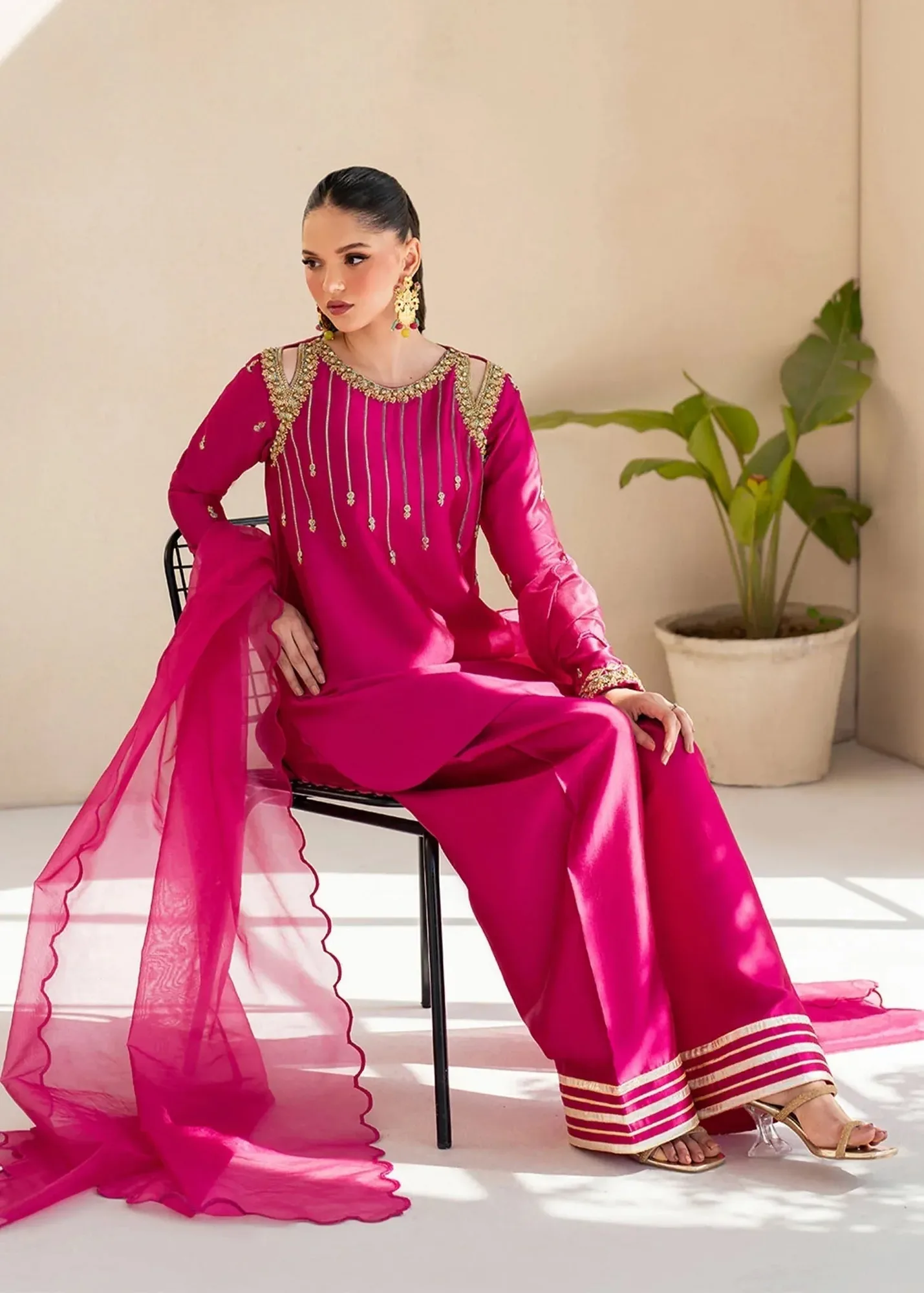 Dastoor Maahi Luxury Pret 25 Fuchsia Organza – view 4 – Poshaq