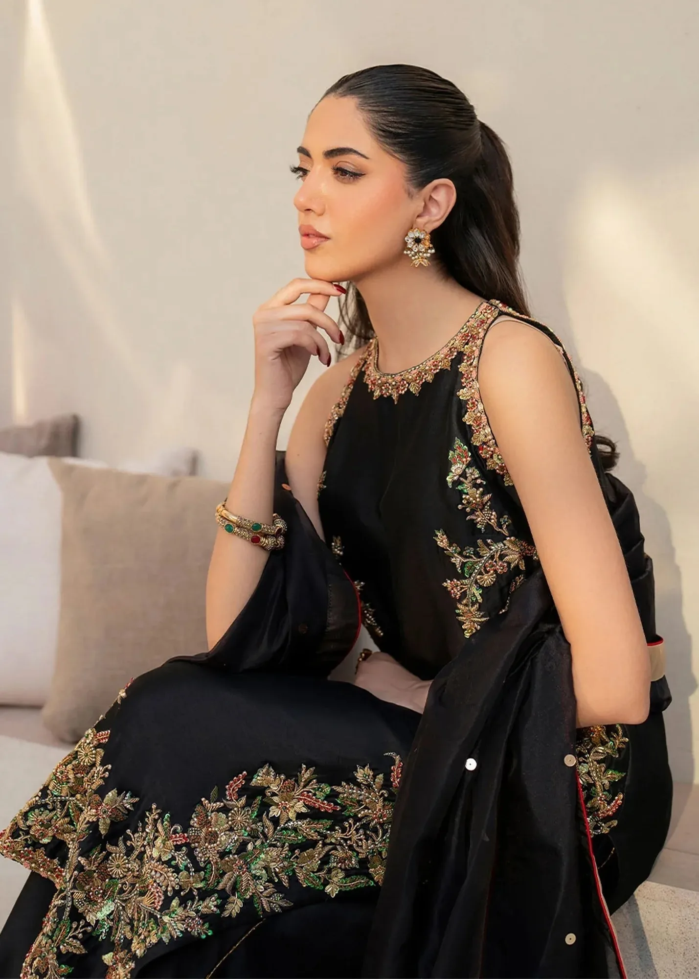Dastoor Maahi Luxury Pret 25 Black Organza – view 3 – Poshaq