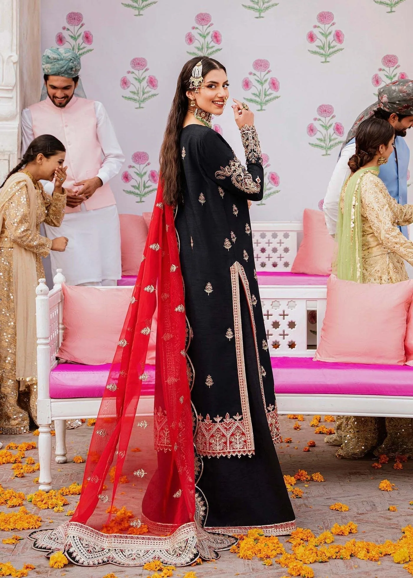 Akbar Aslam Raw Silk – view 4 – Poshaq