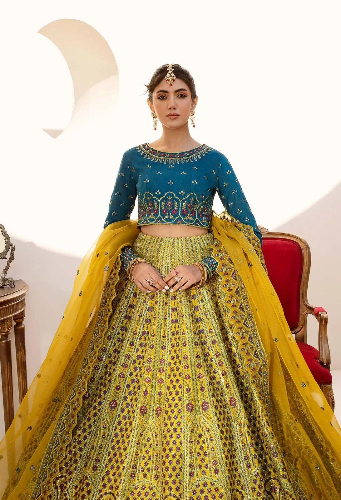 Akbar Aslam Raw Silk – view 6 – Poshaq
