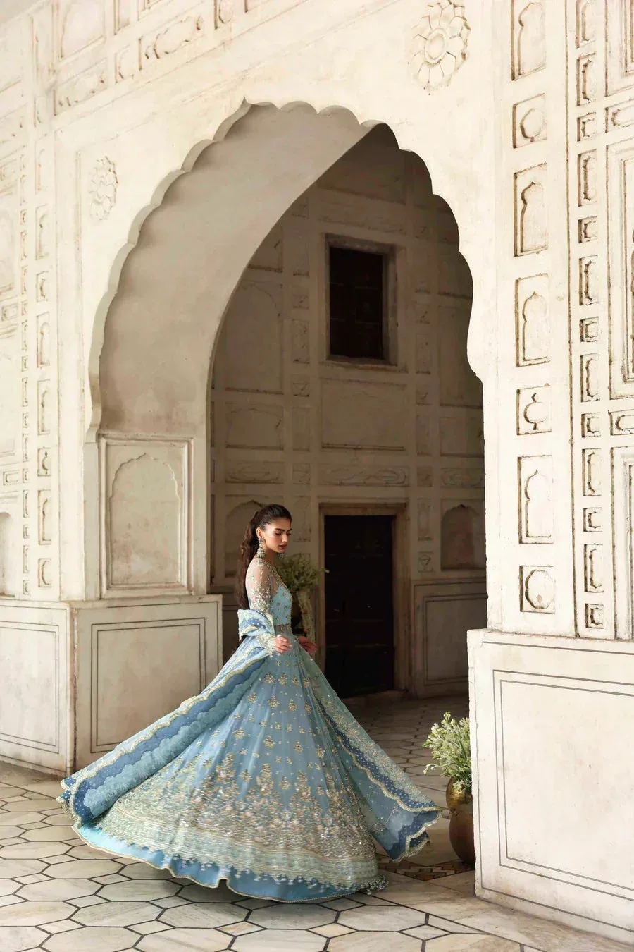 Akbar Aslam Rang Mehal Raw Silk – view 5 – Poshaq