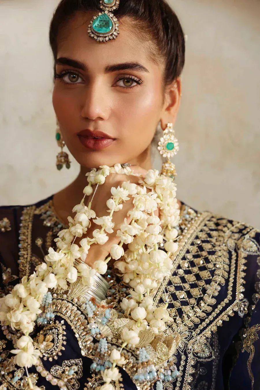 Akbar Aslam Rang Mehal Raw Silk – view 4 – Poshaq