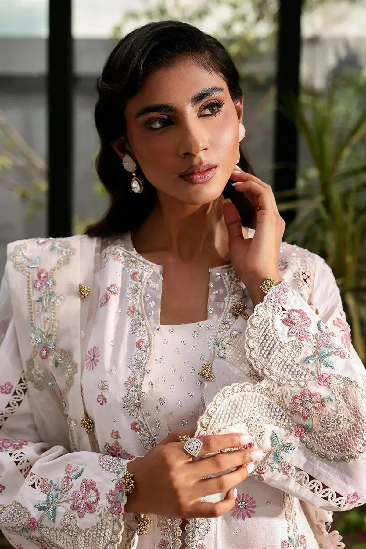 Afrozeh La Fuchsia 25 White Raw Silk – view 3 – Poshaq