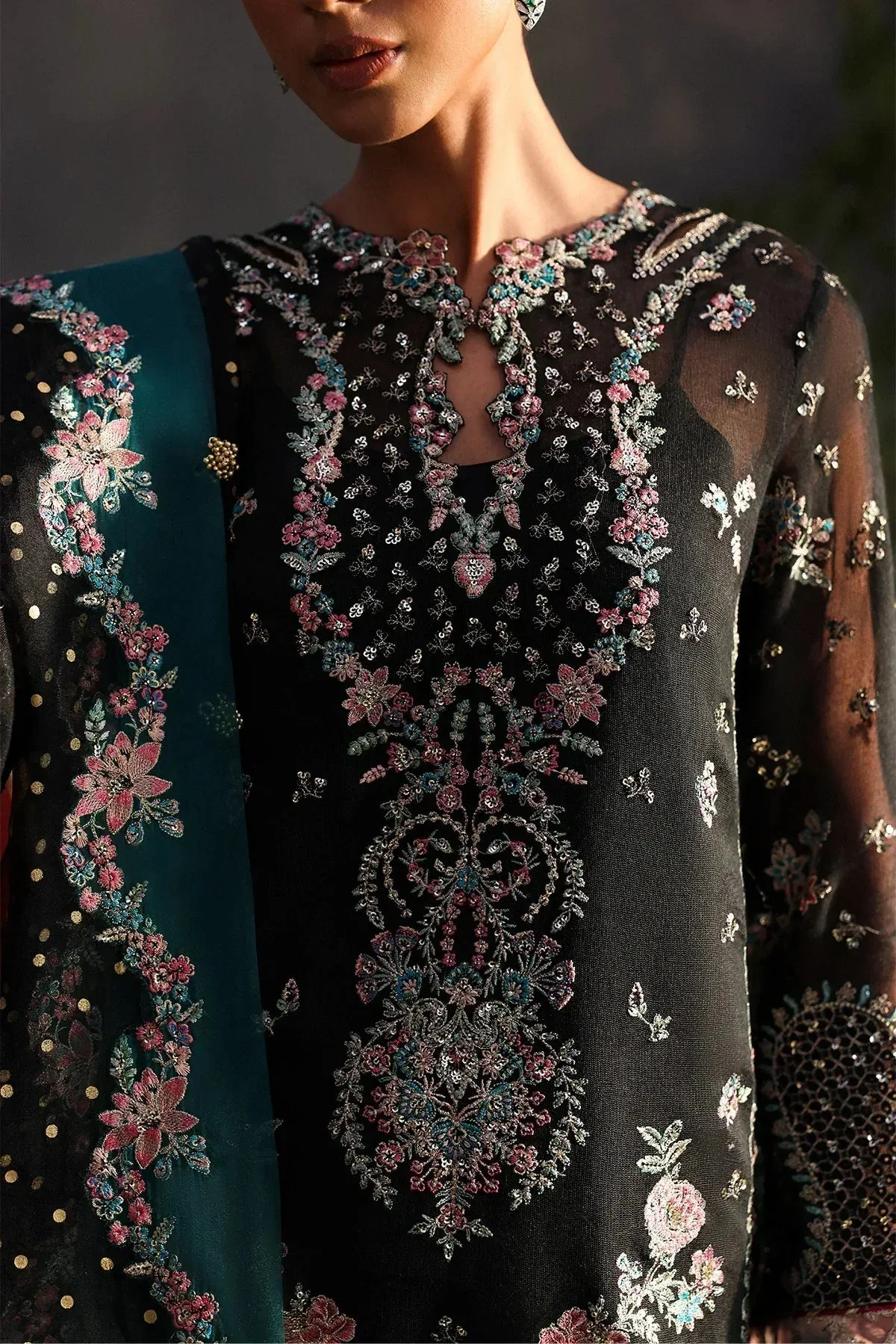 Afrozeh La Fuchsia 25 Black Raw Silk – view 3 – Poshaq