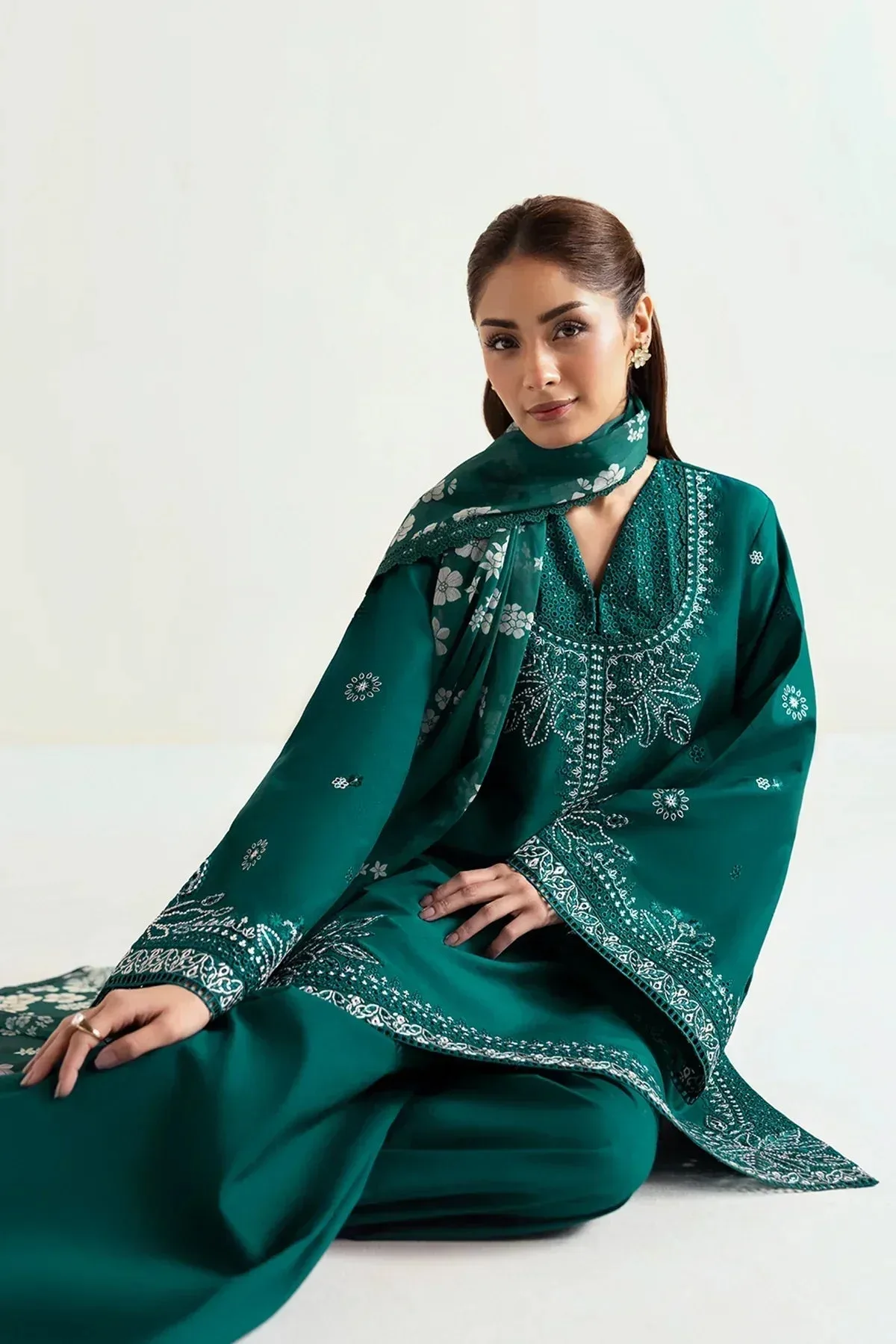 Afrozeh Basic Pret 25 Green Chiffon – view 2 – Poshaq