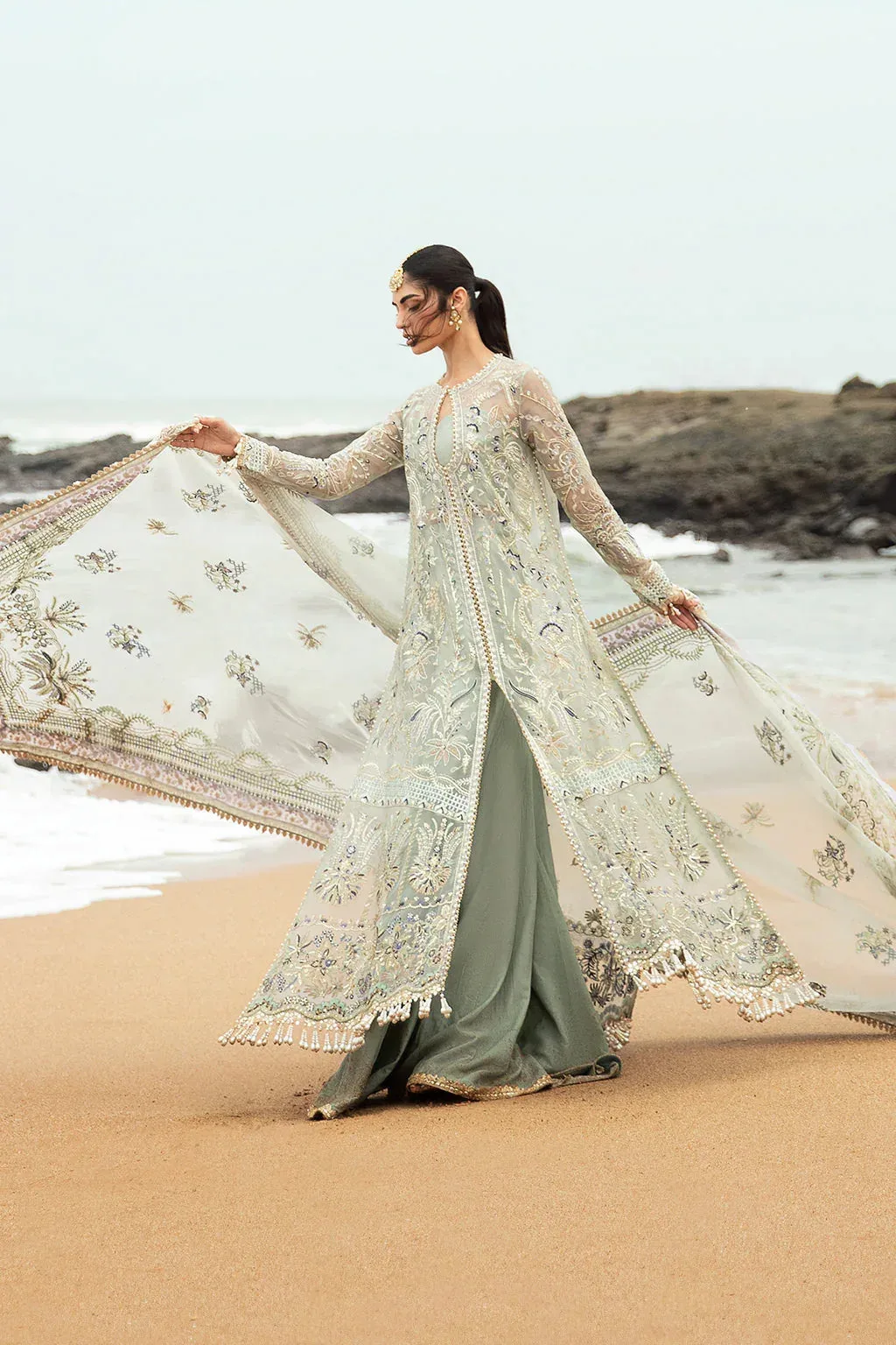 Afrozeh Dastangoi Wedding Formal'24 Green Raw Silk – view 6 – Poshaq