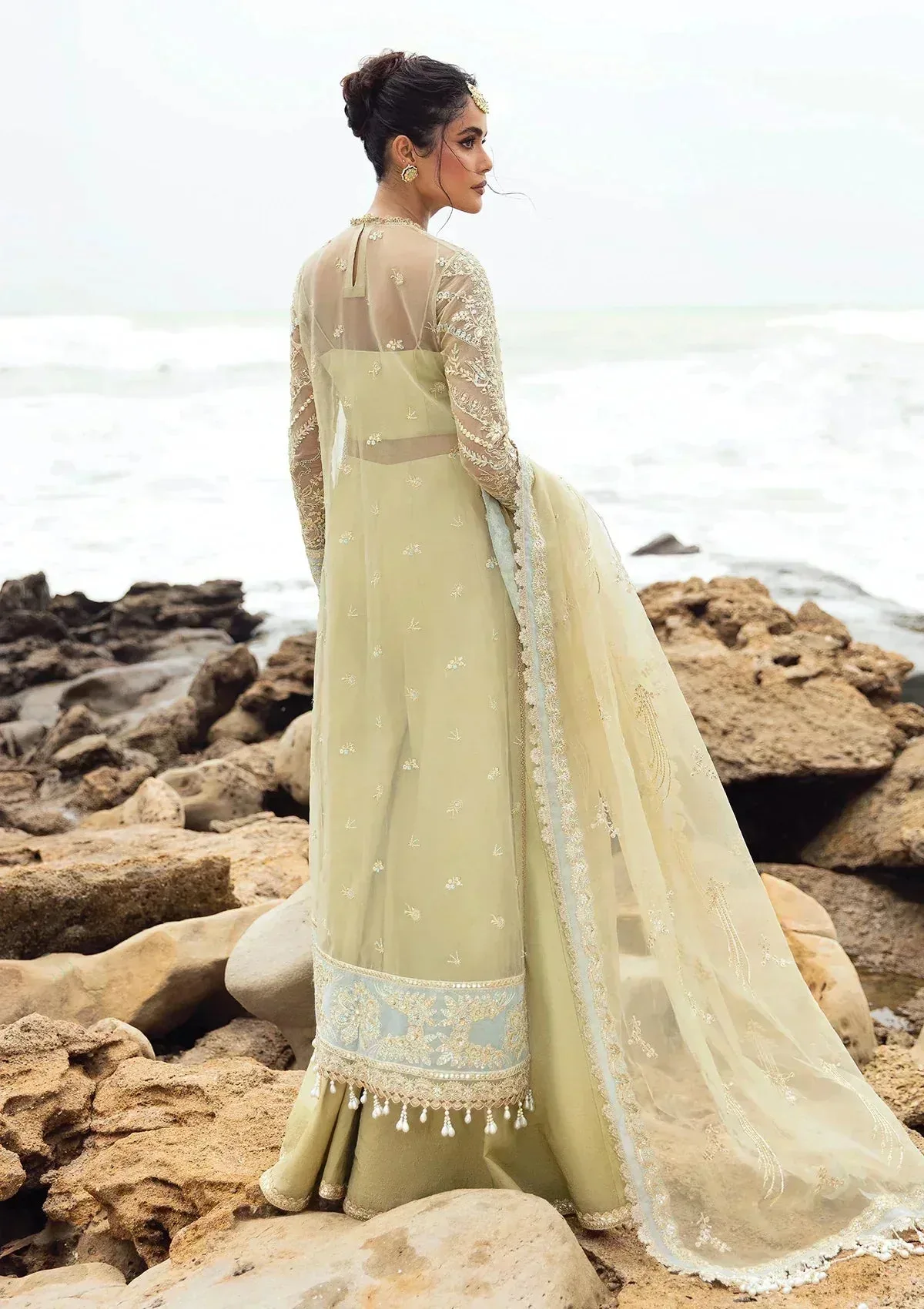 Afrozeh Dastangoi Wedding Formal'24 Yellow Raw Silk – view 2 – Poshaq