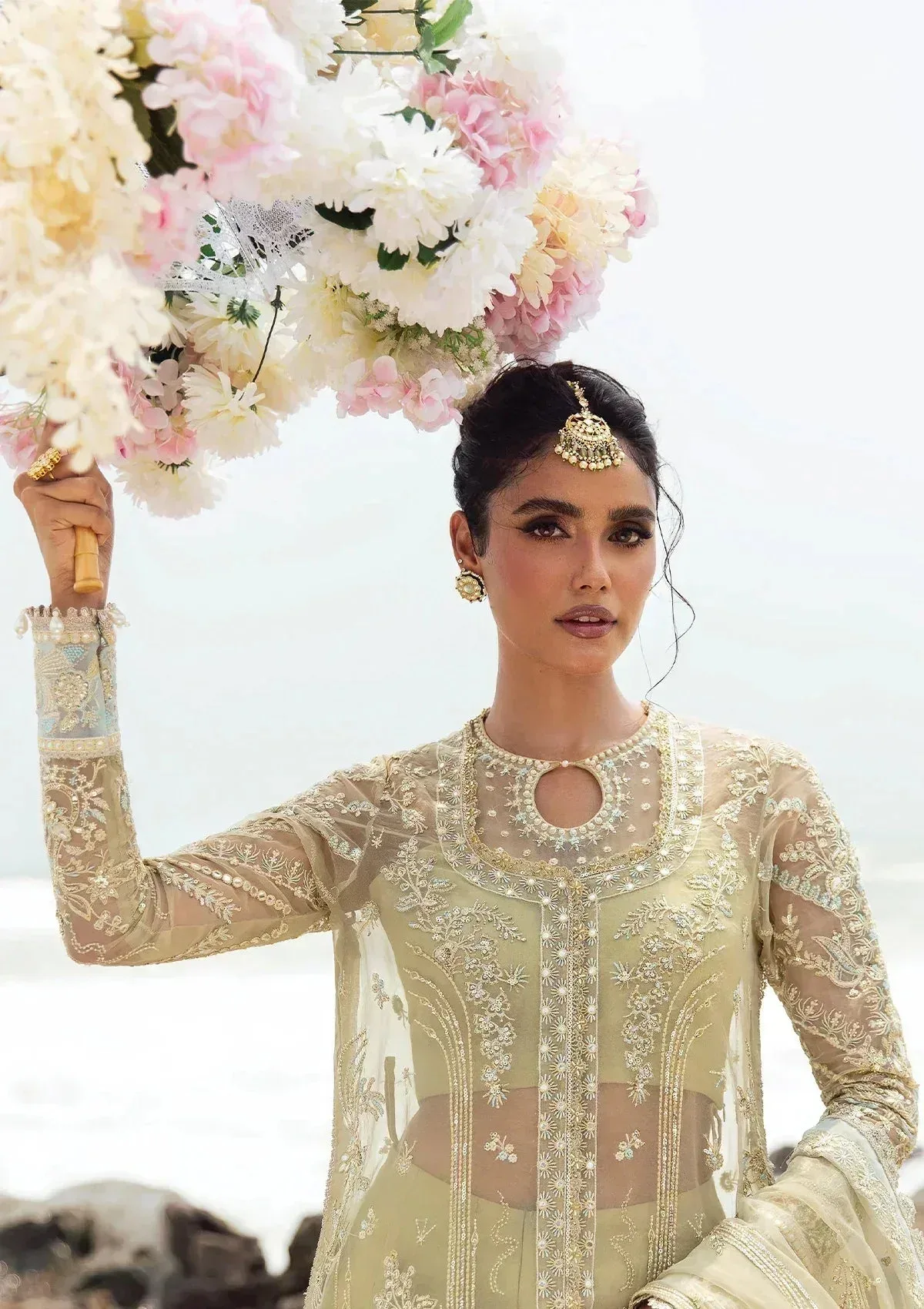 Afrozeh Dastangoi Wedding Formal'24 Yellow Raw Silk – view 3 – Poshaq