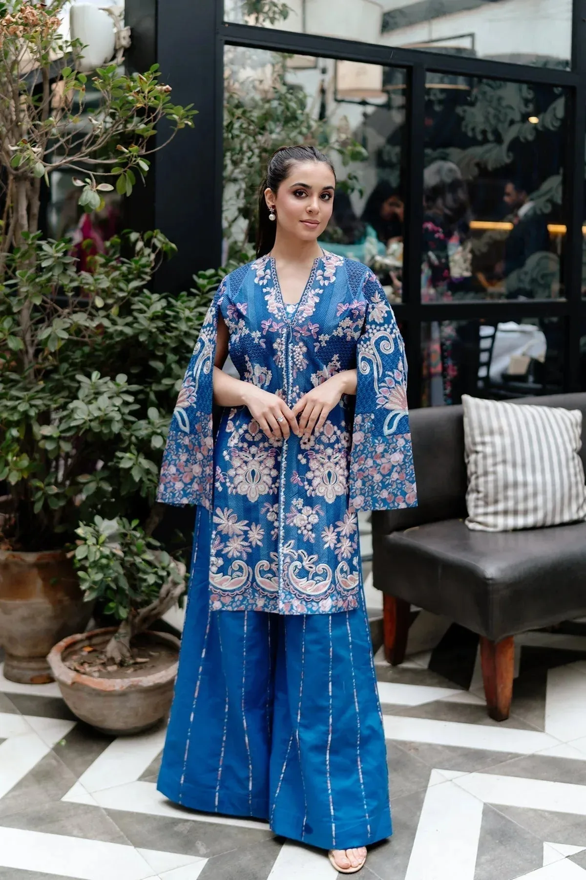 Afrozeh Lawn 25 Blue Organza – view 2 – Poshaq